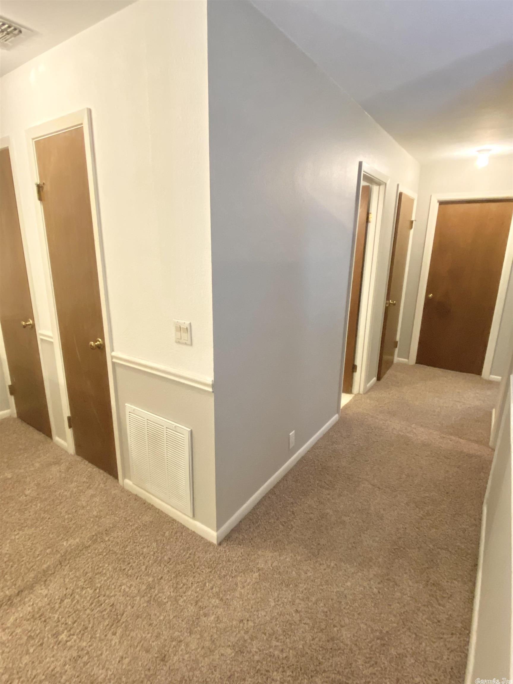 VALENCIA COURTS - Residential