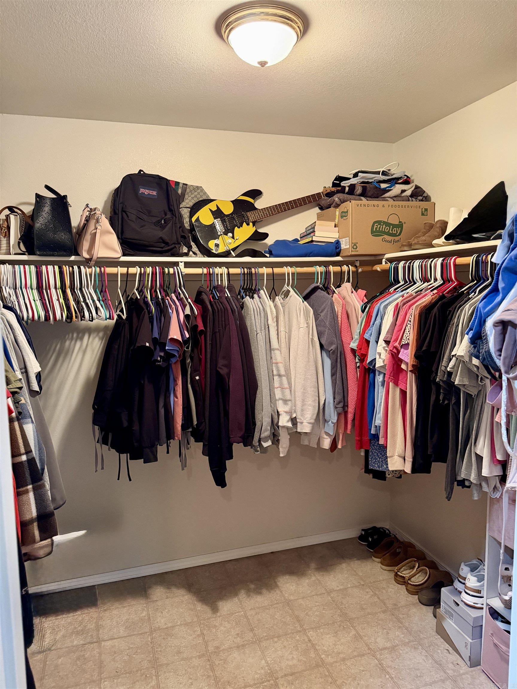 LAKEWOOD - Residential