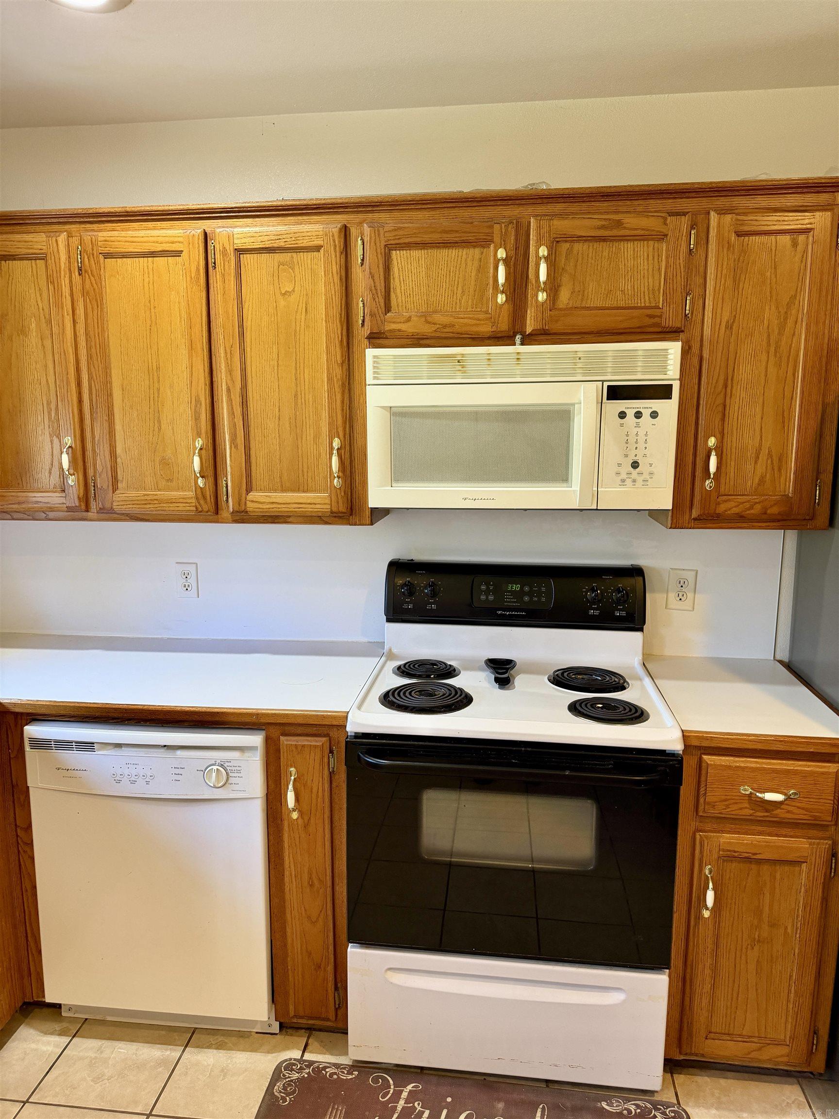 LAKEWOOD - Residential