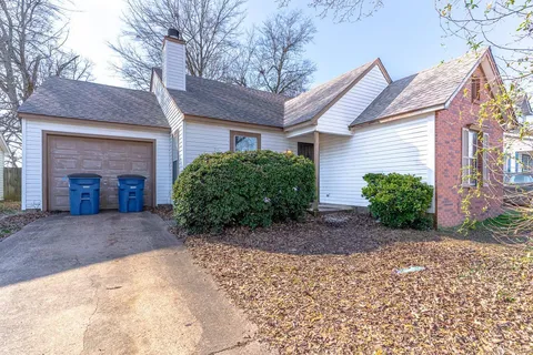 MLS: 25007421