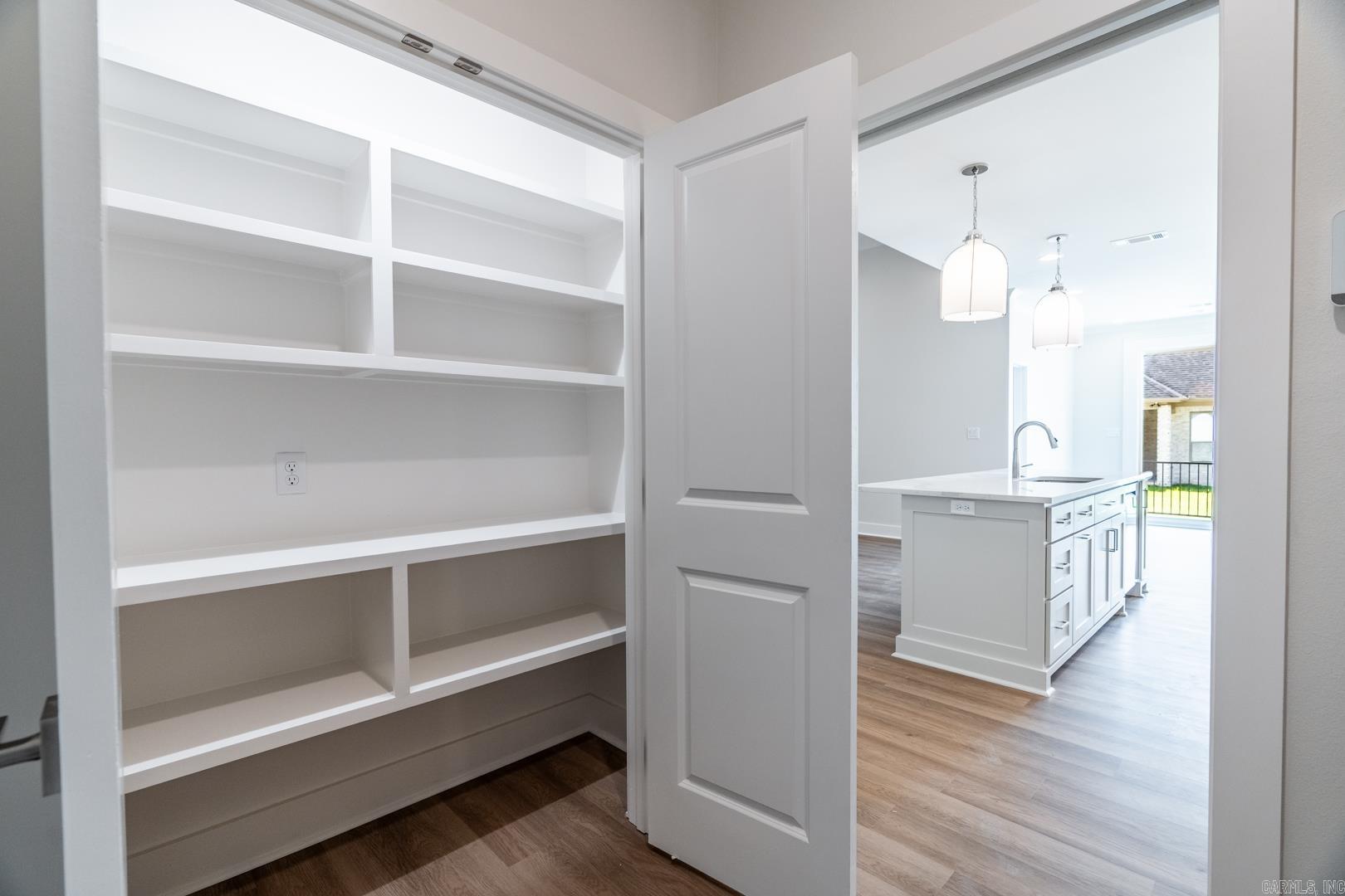 WOODLANDS PARK SUB - Residential