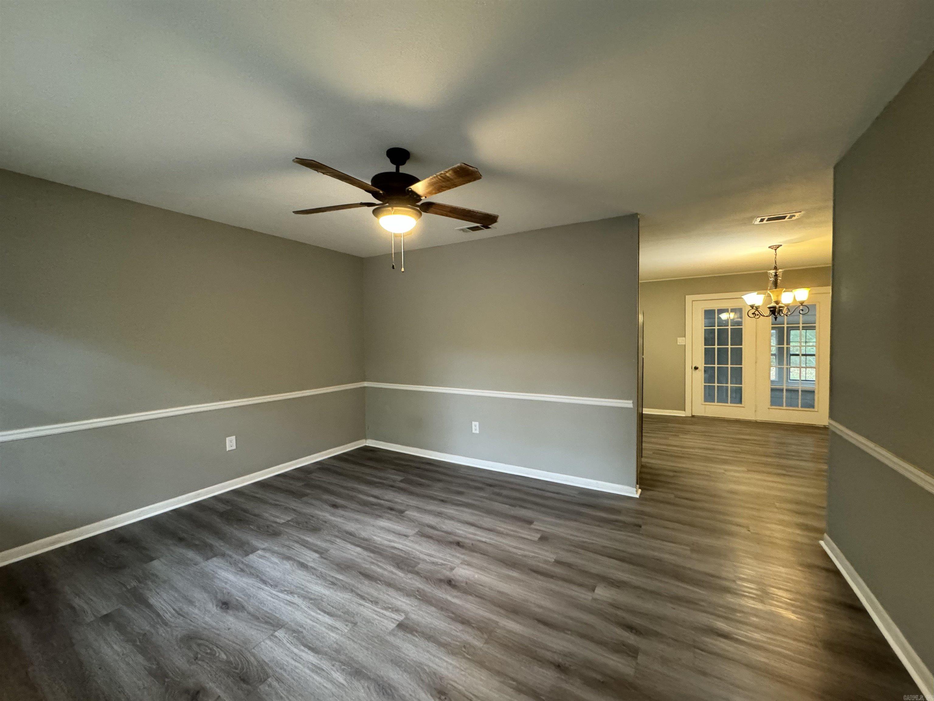 NORTH HILLS MANOR - Residential