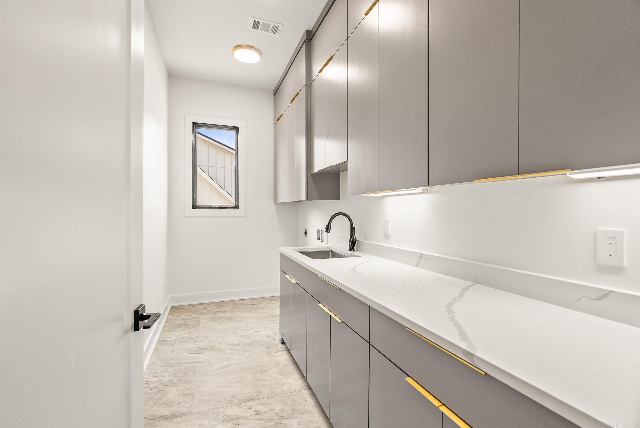 CHENAL VALLEY FALSTONE COURT - Residential