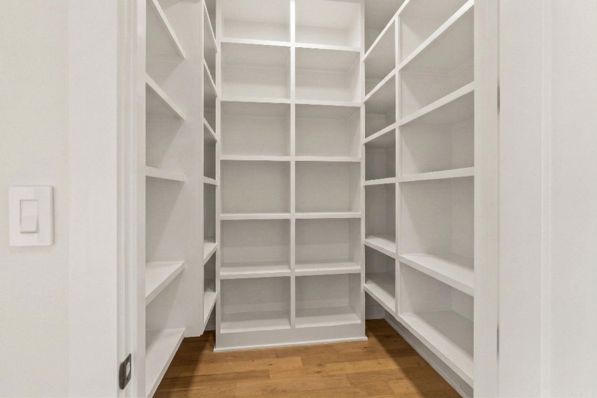 CHENAL VALLEY FALSTONE COURT - Residential