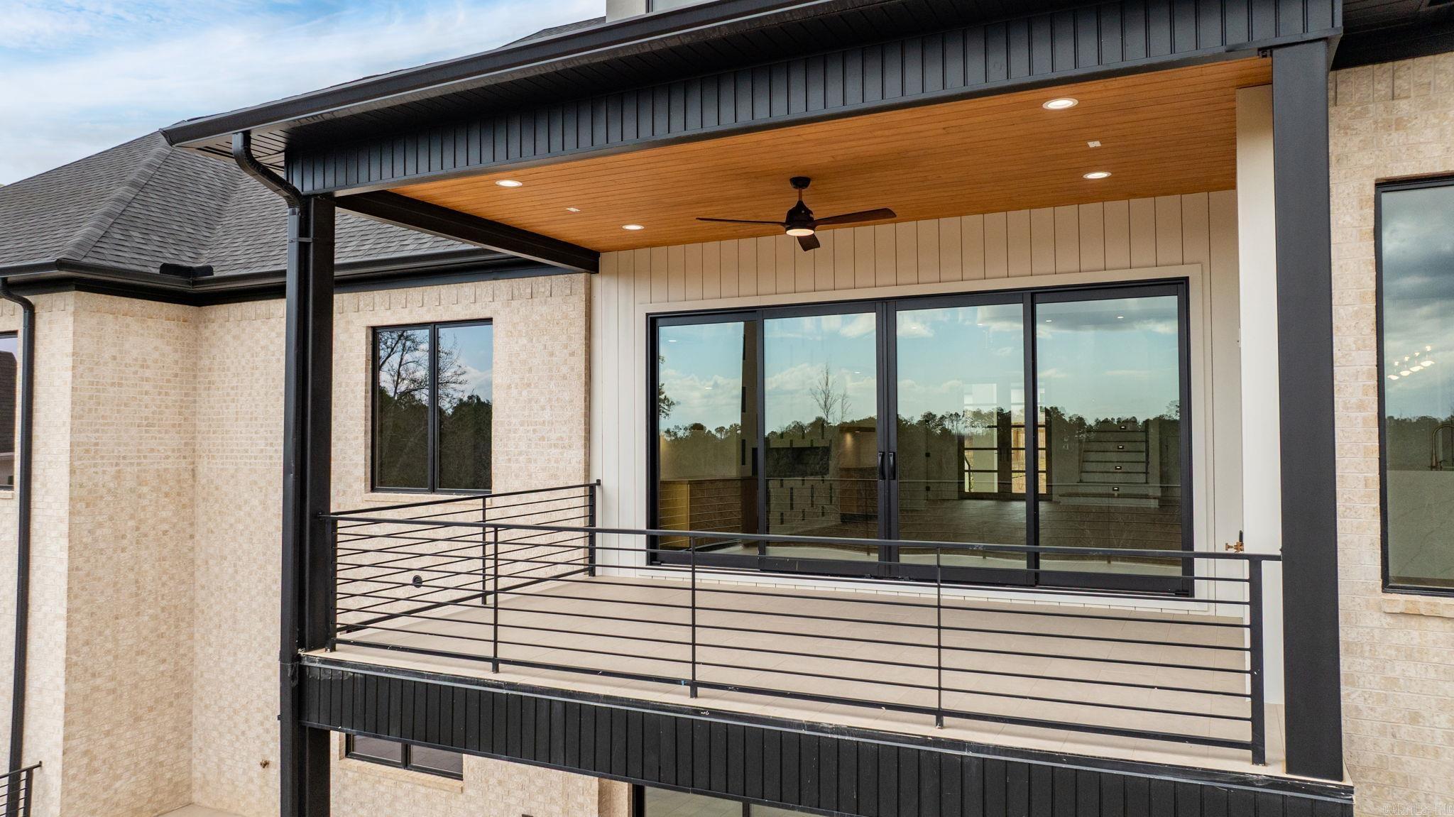 CHENAL VALLEY FALSTONE COURT - Residential