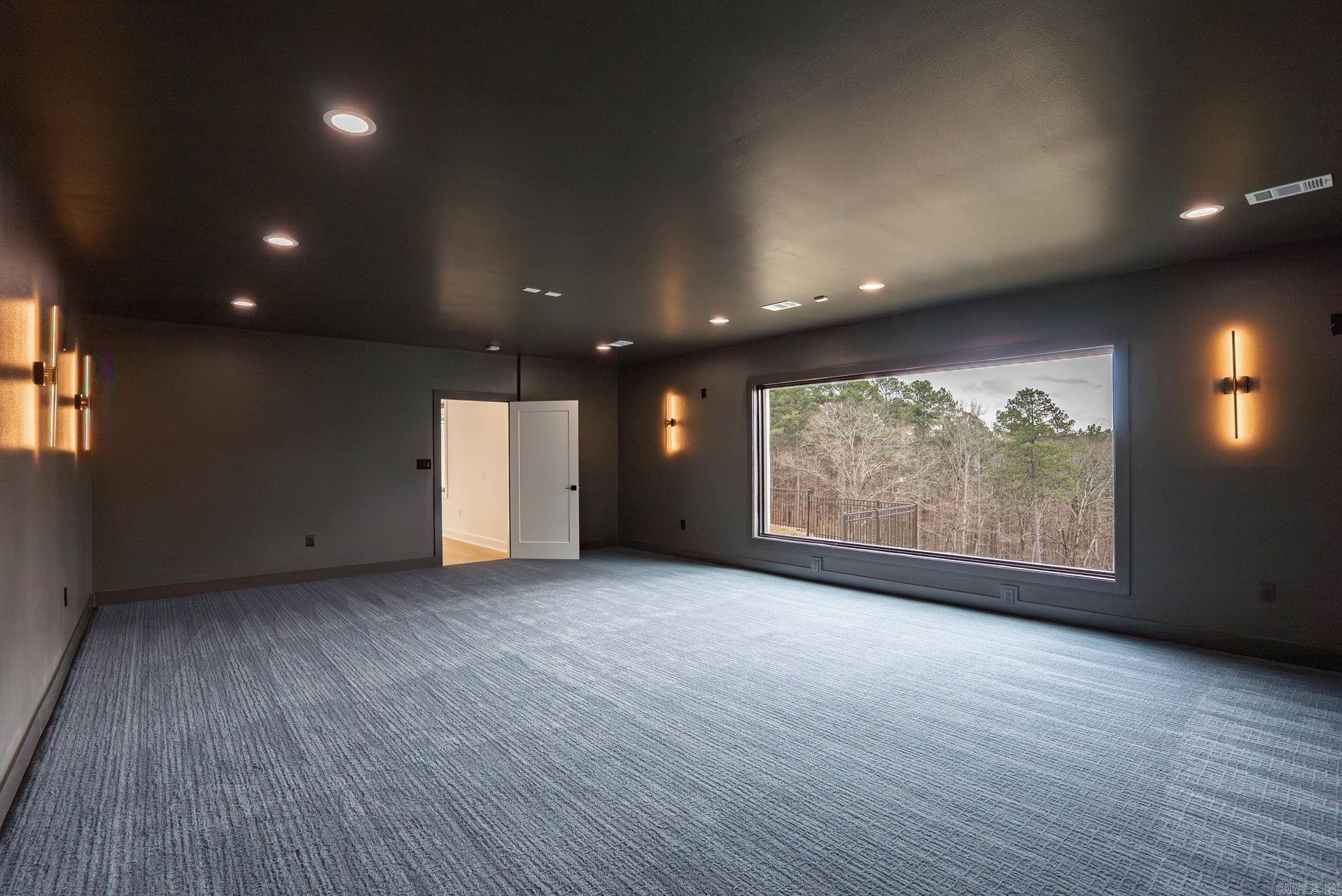 CHENAL VALLEY FALSTONE COURT - Residential