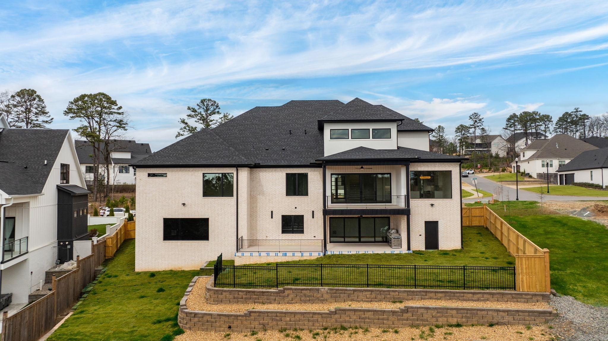 CHENAL VALLEY FALSTONE COURT - Residential