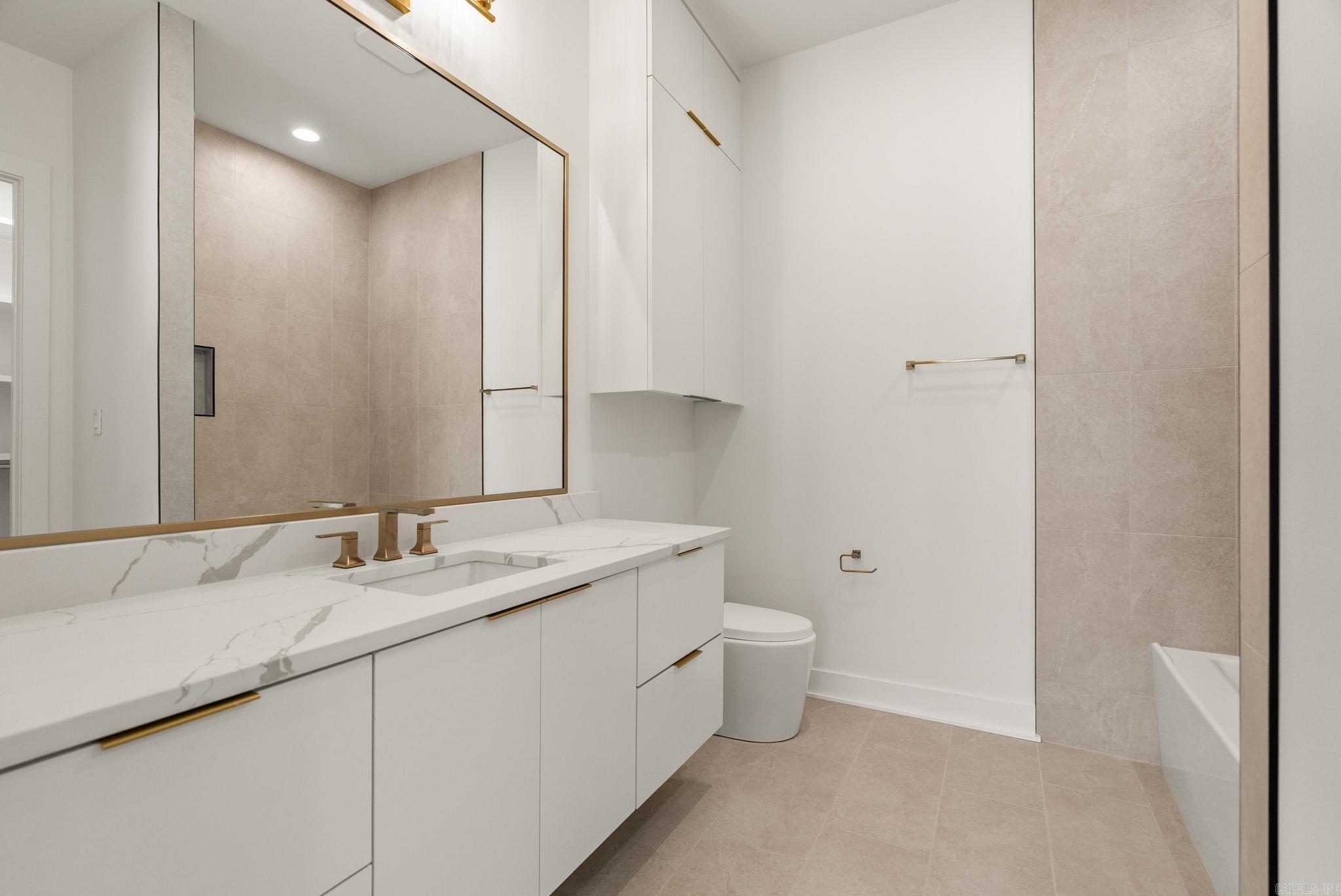 CHENAL VALLEY FALSTONE COURT - Residential