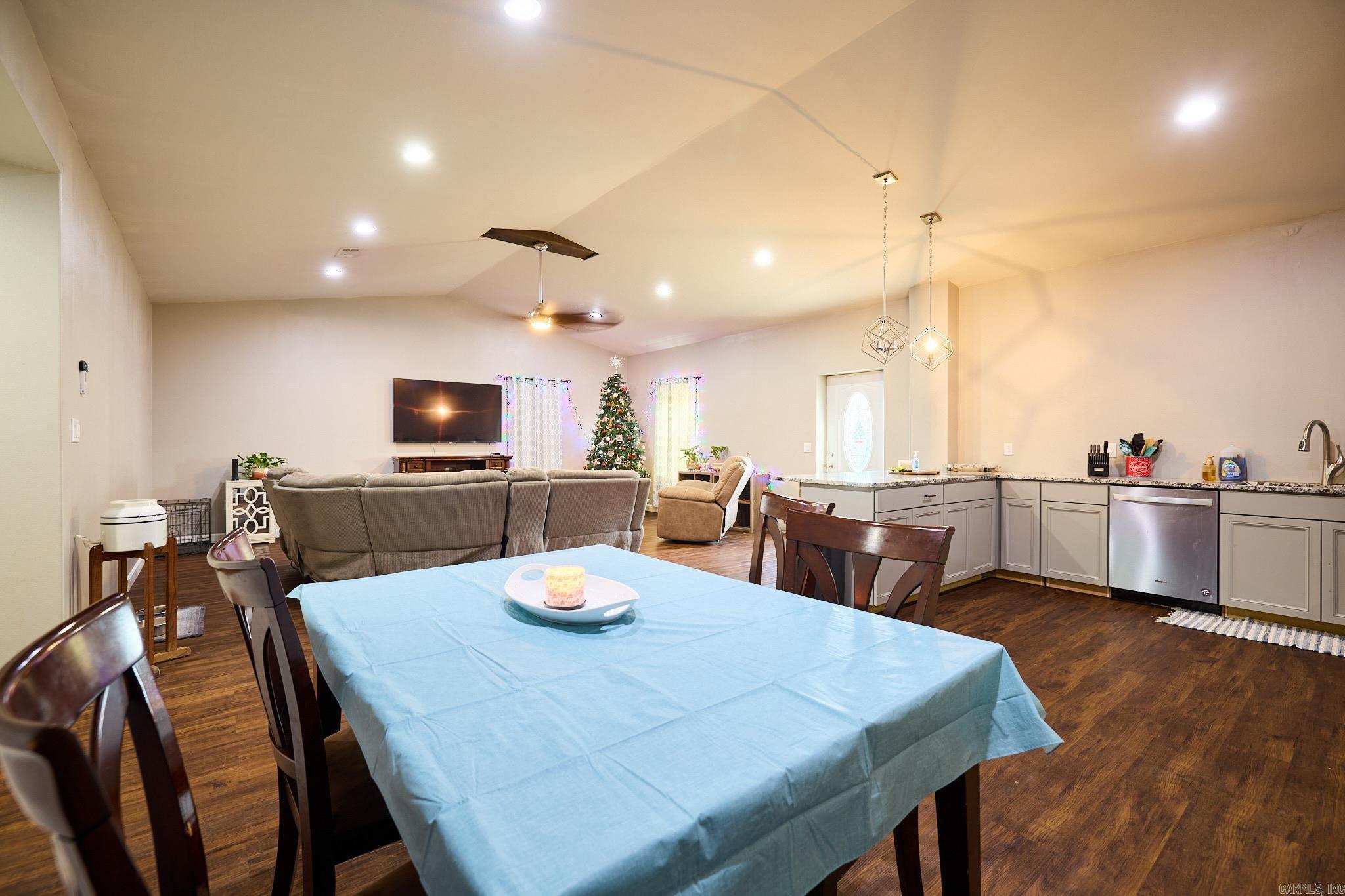 ARKANSAS HGTS - Residential