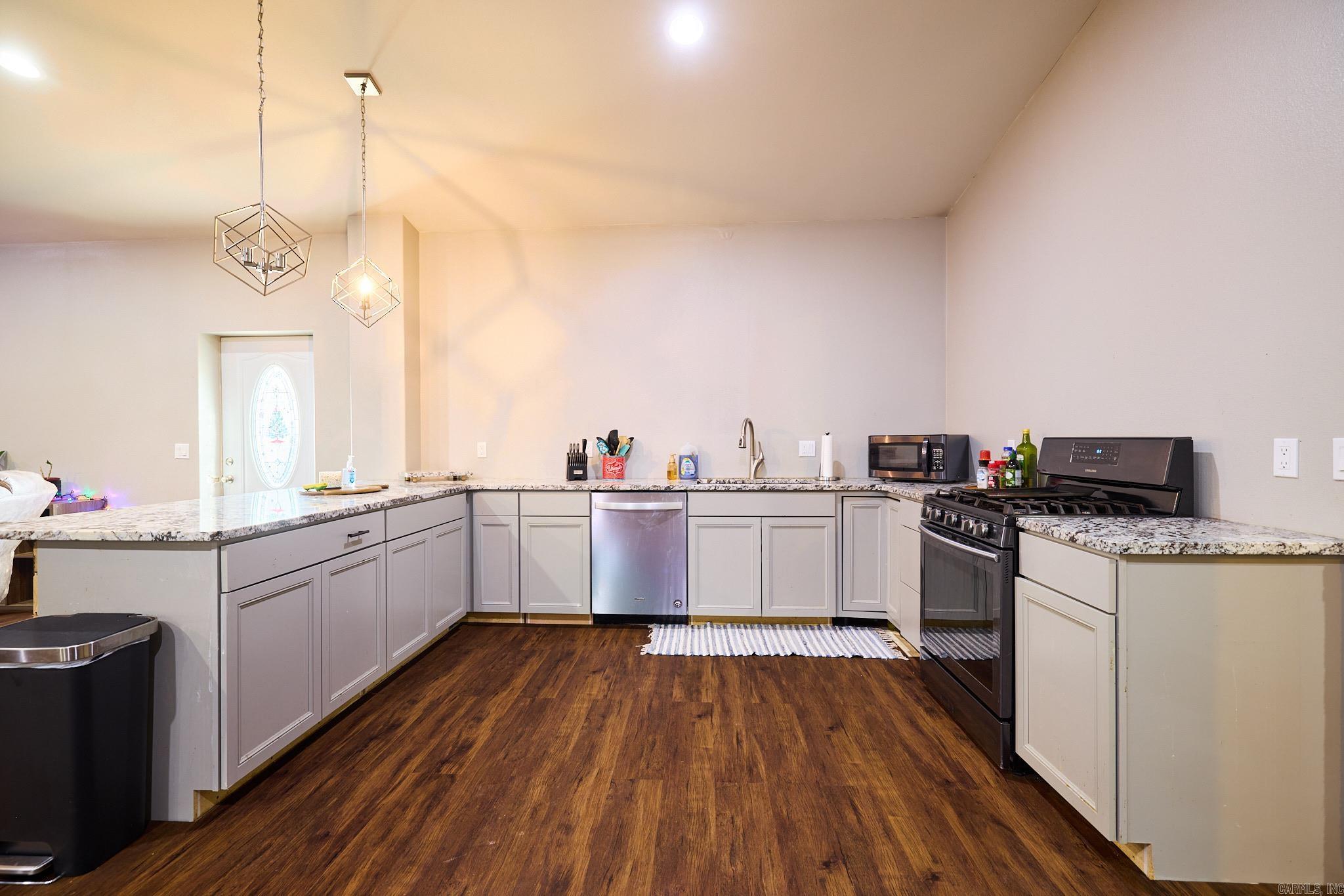 ARKANSAS HGTS - Residential