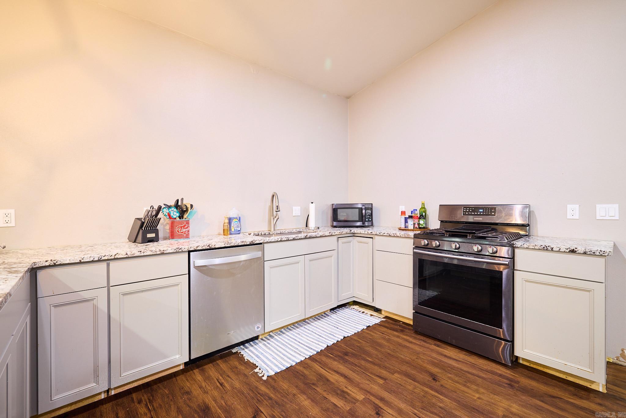 ARKANSAS HGTS - Residential