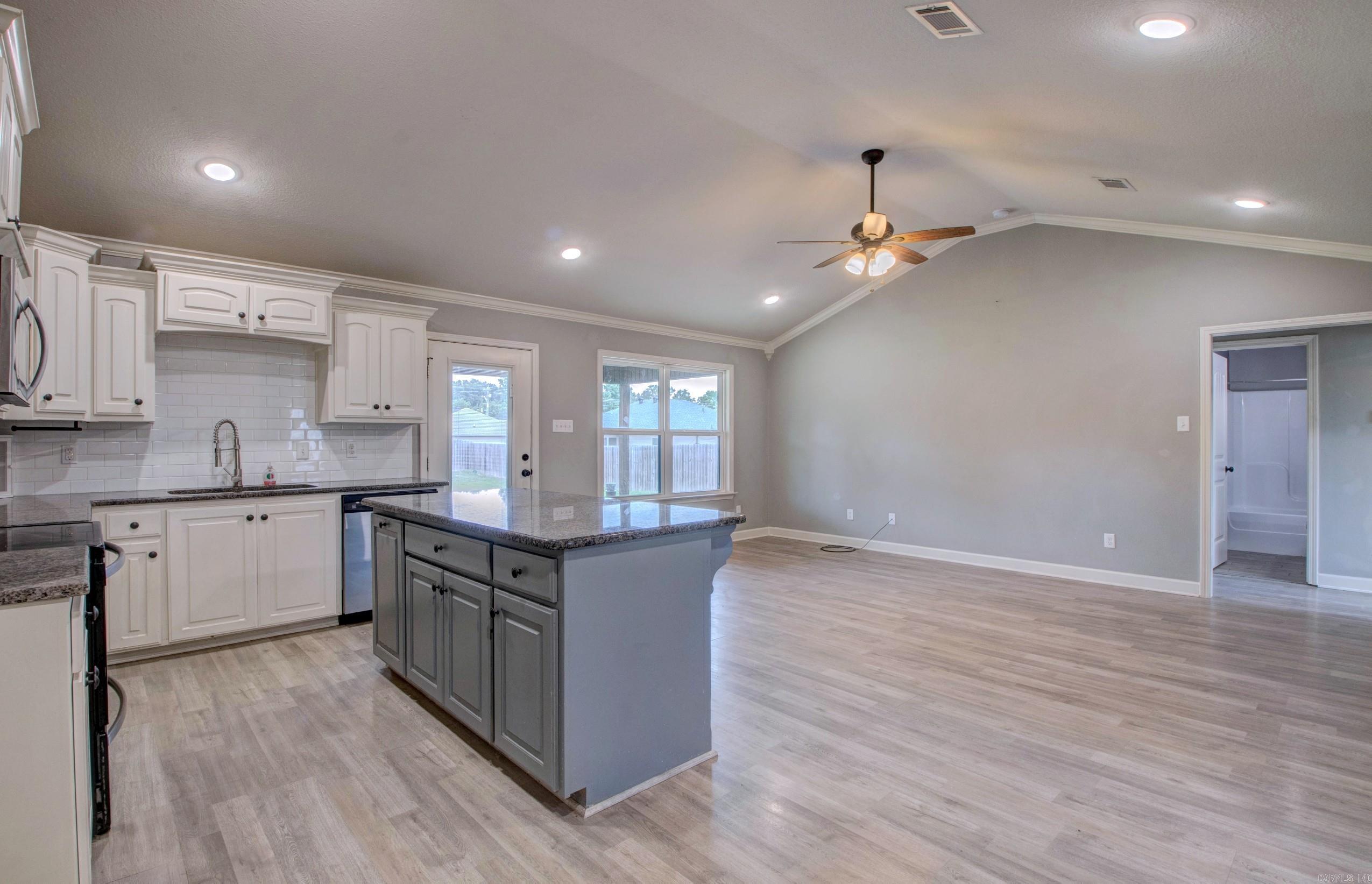 LILLY ANN PLACE - Residential