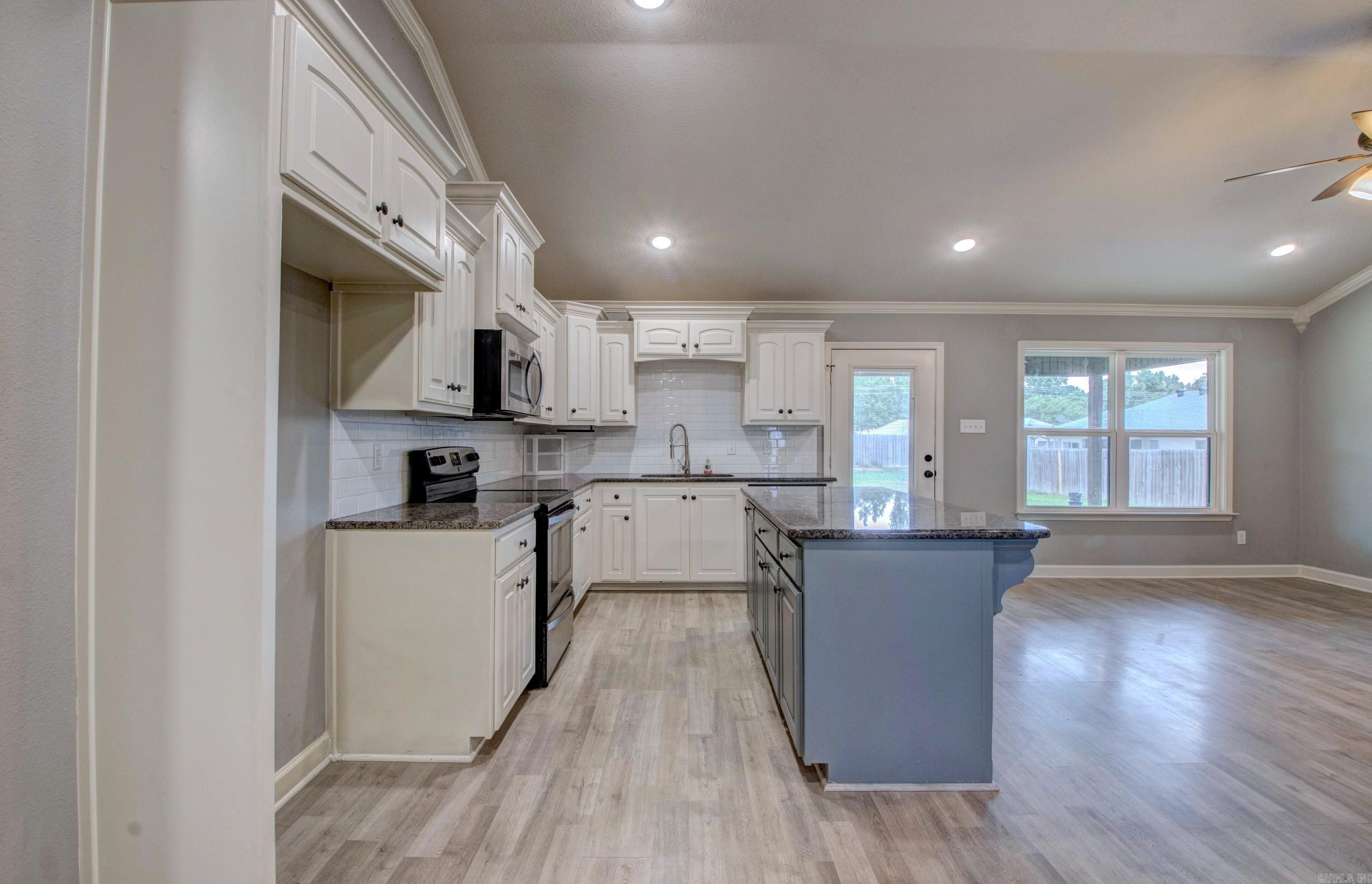 LILLY ANN PLACE - Residential