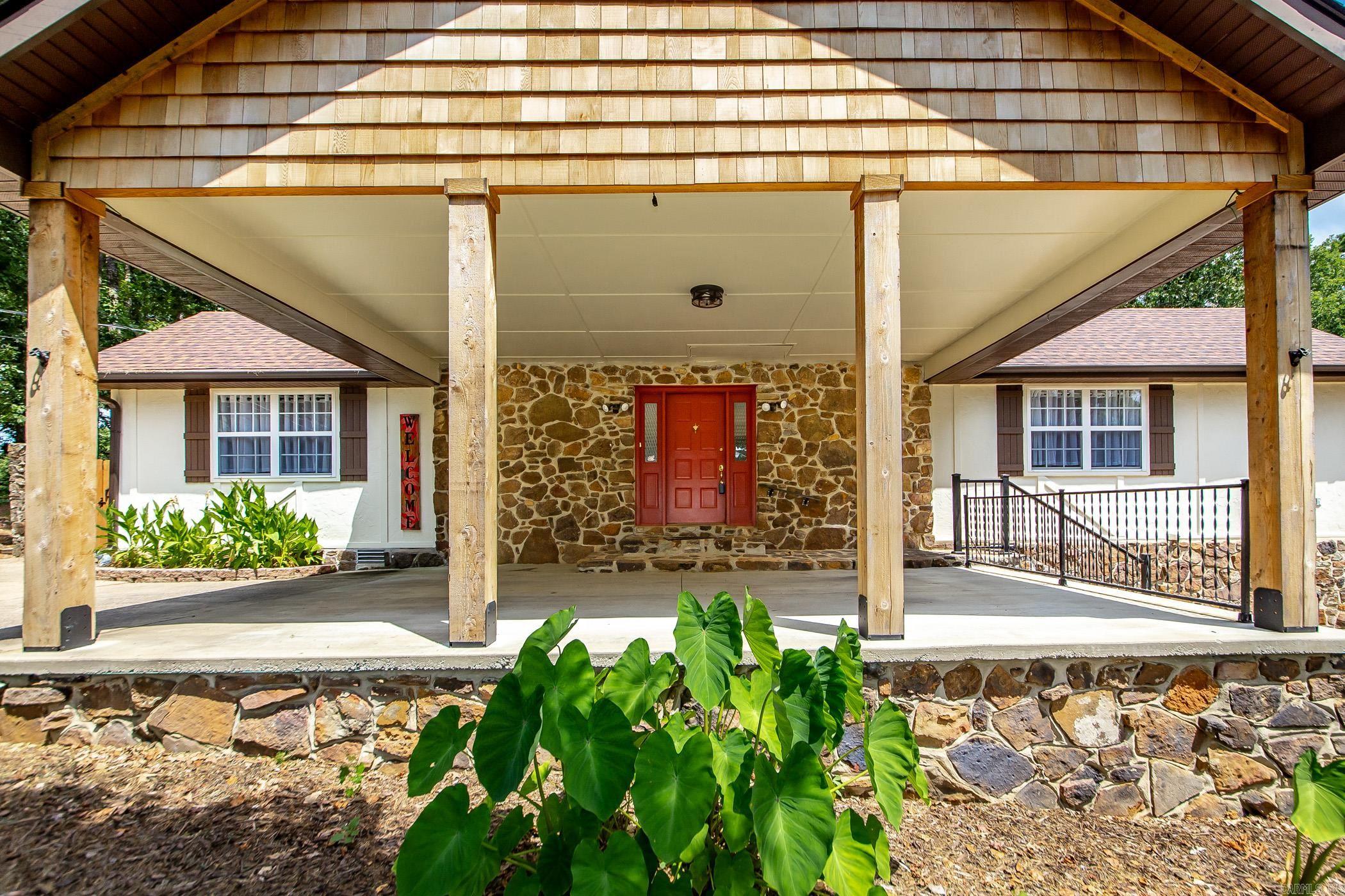 INDIAN HILLS - Residential