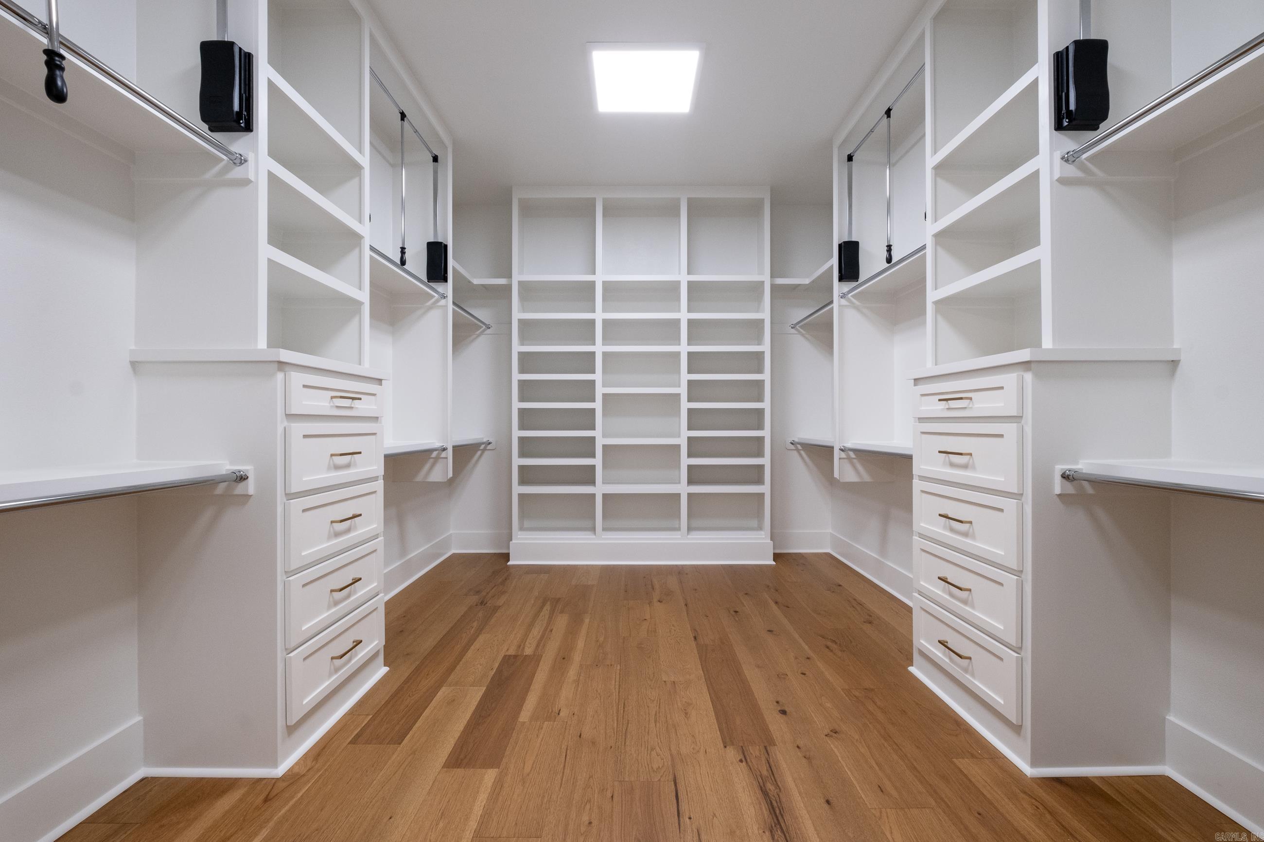 CHENAL VALLEY ABINGTON COURT - Residential