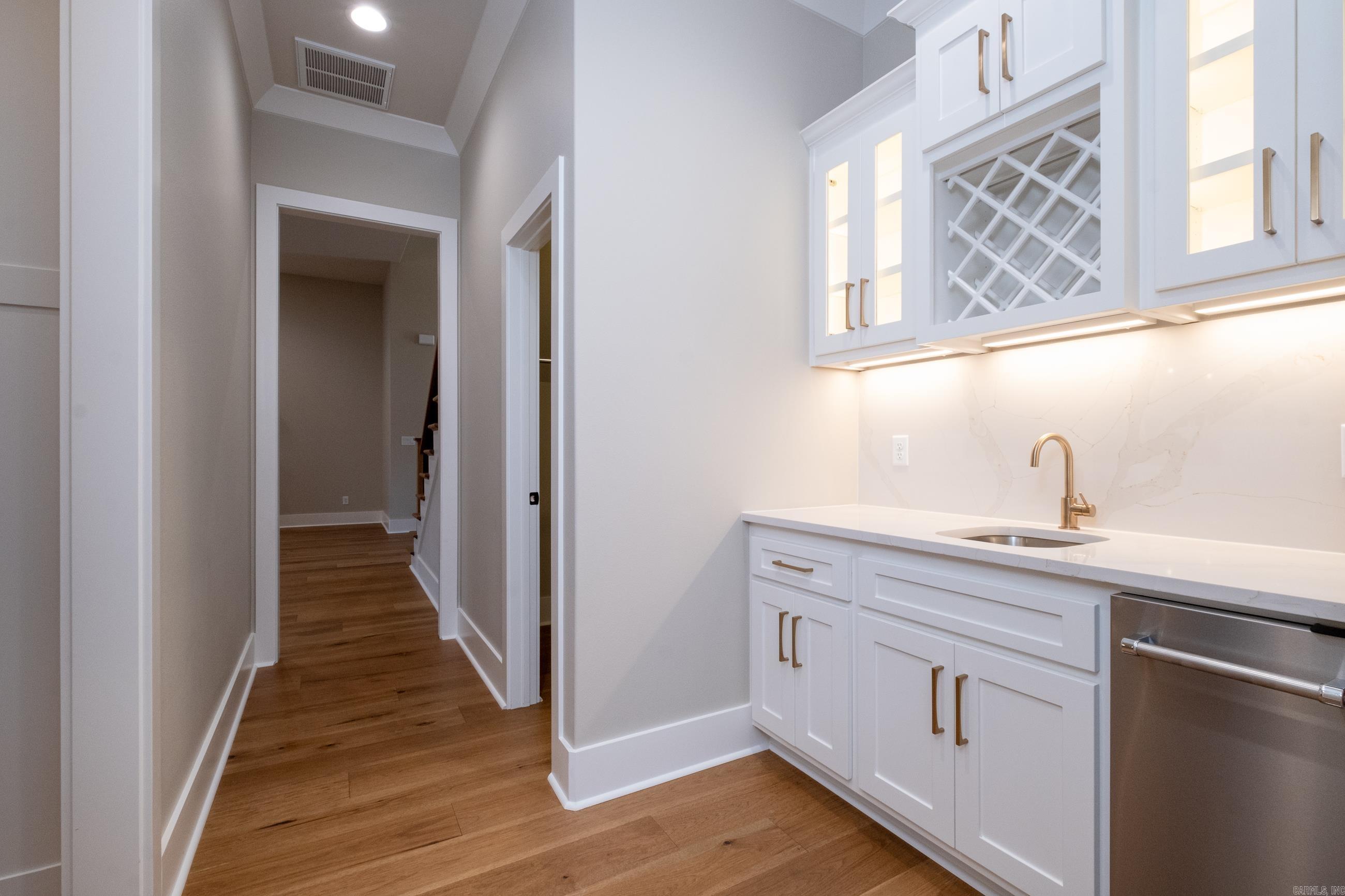 CHENAL VALLEY ABINGTON COURT - Residential