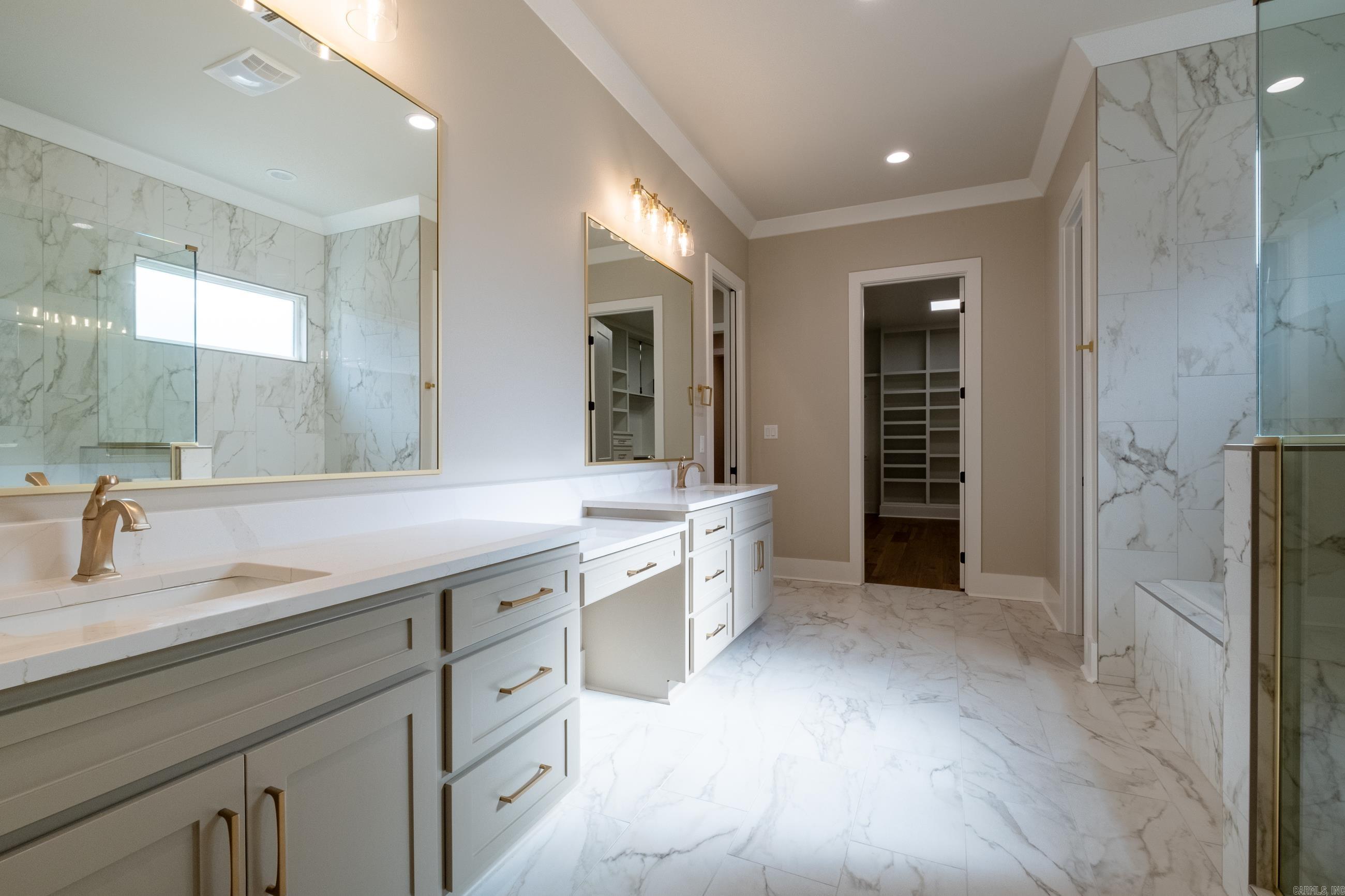 CHENAL VALLEY ABINGTON COURT - Residential