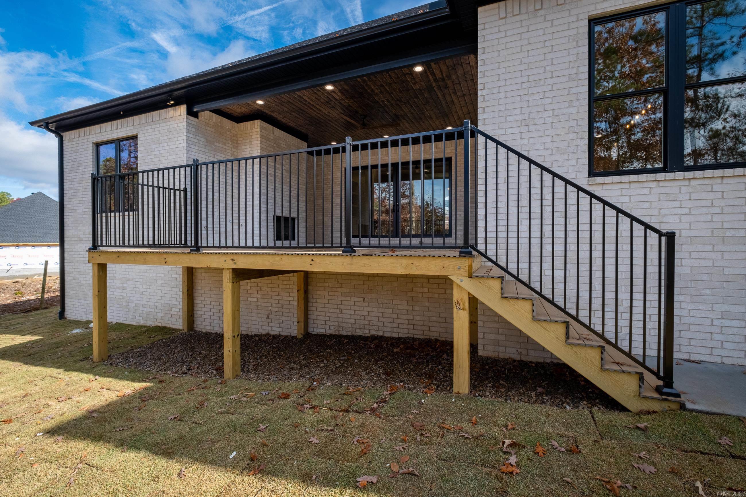 CHENAL VALLEY ABINGTON COURT - Residential