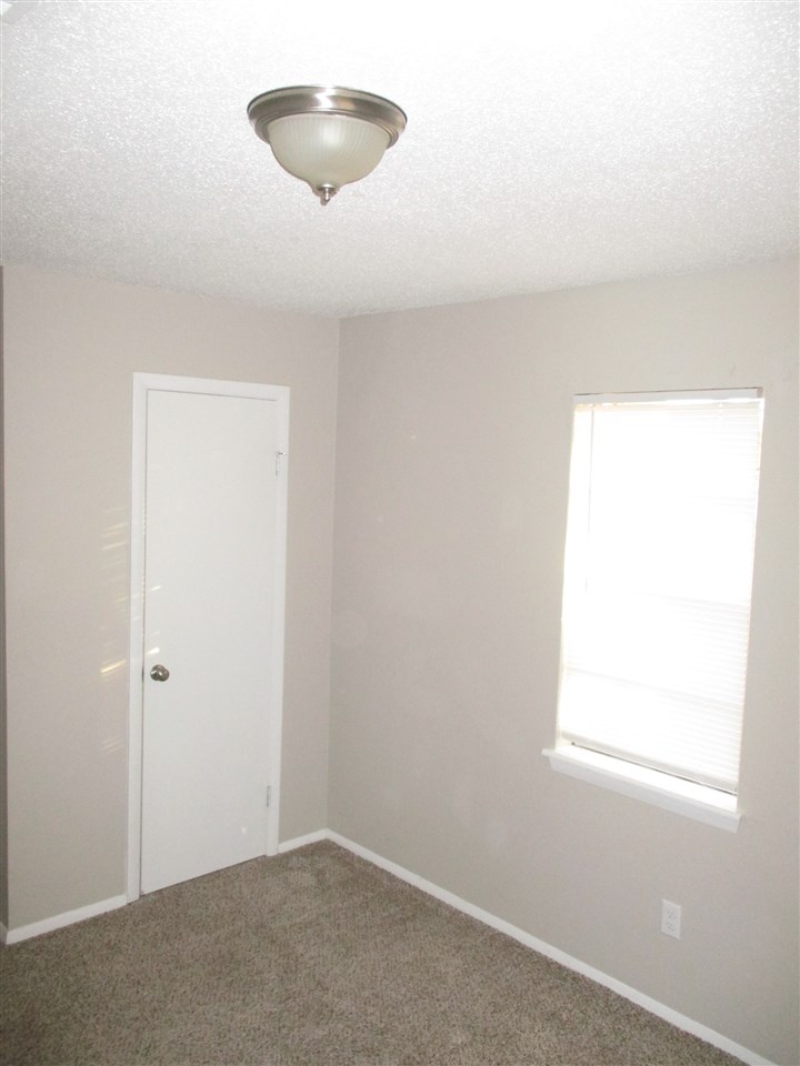 Holly Hill Estates - Residential Lease