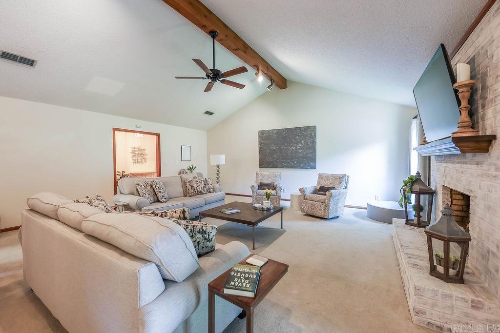 WOODLAND HILLS - Residential