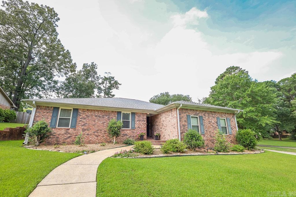 WOODLAND HILLS - Residential