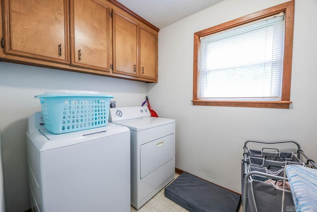 WOODLAND HILLS - Residential