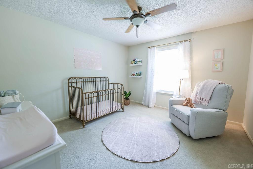 WOODLAND HILLS - Residential