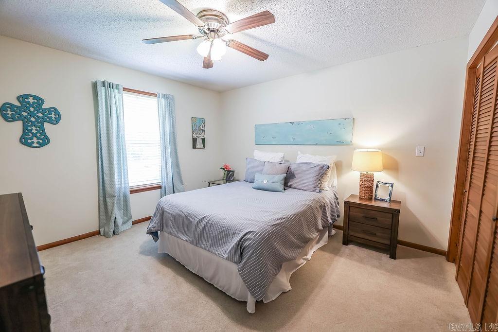 WOODLAND HILLS - Residential