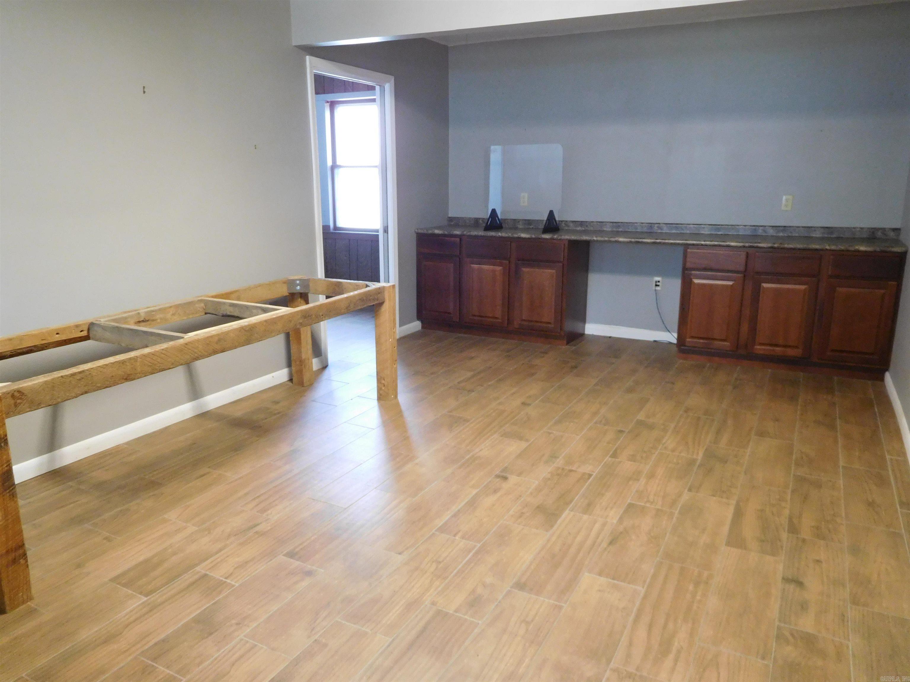 OT Rector - Commercial Sale