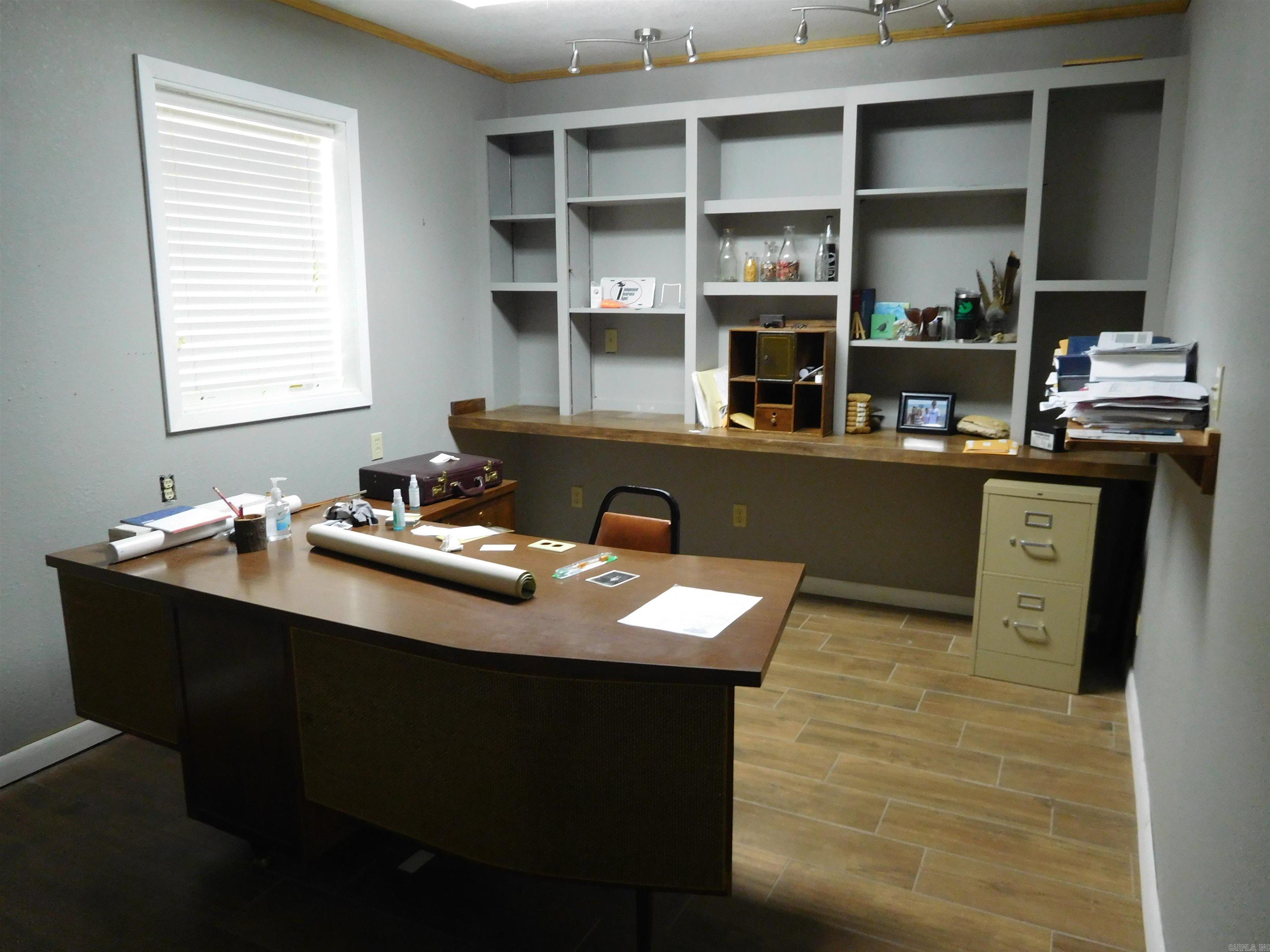 OT Rector - Commercial Sale