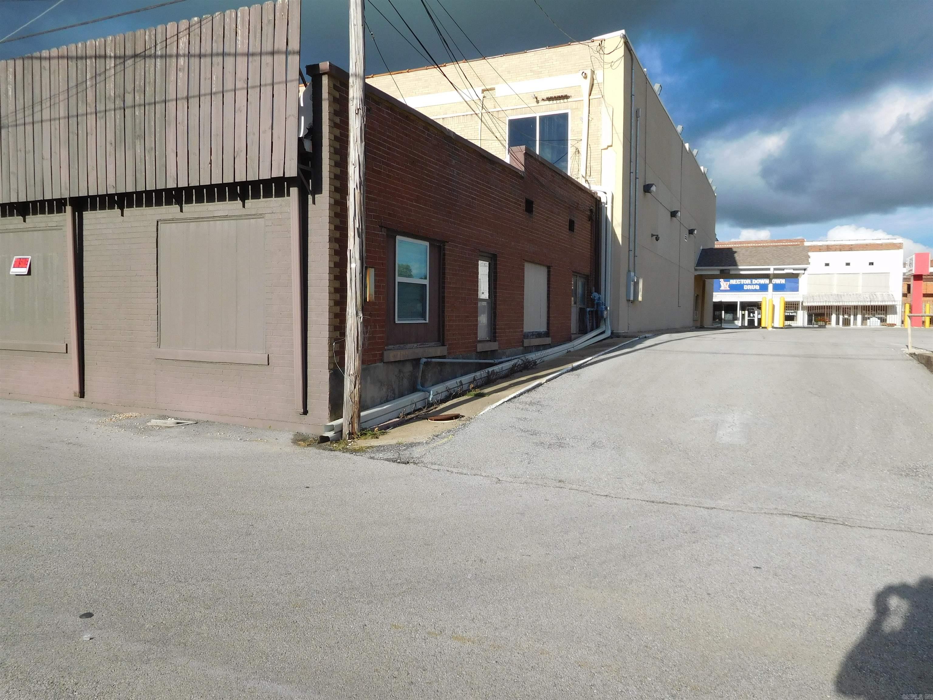 OT Rector - Commercial Sale