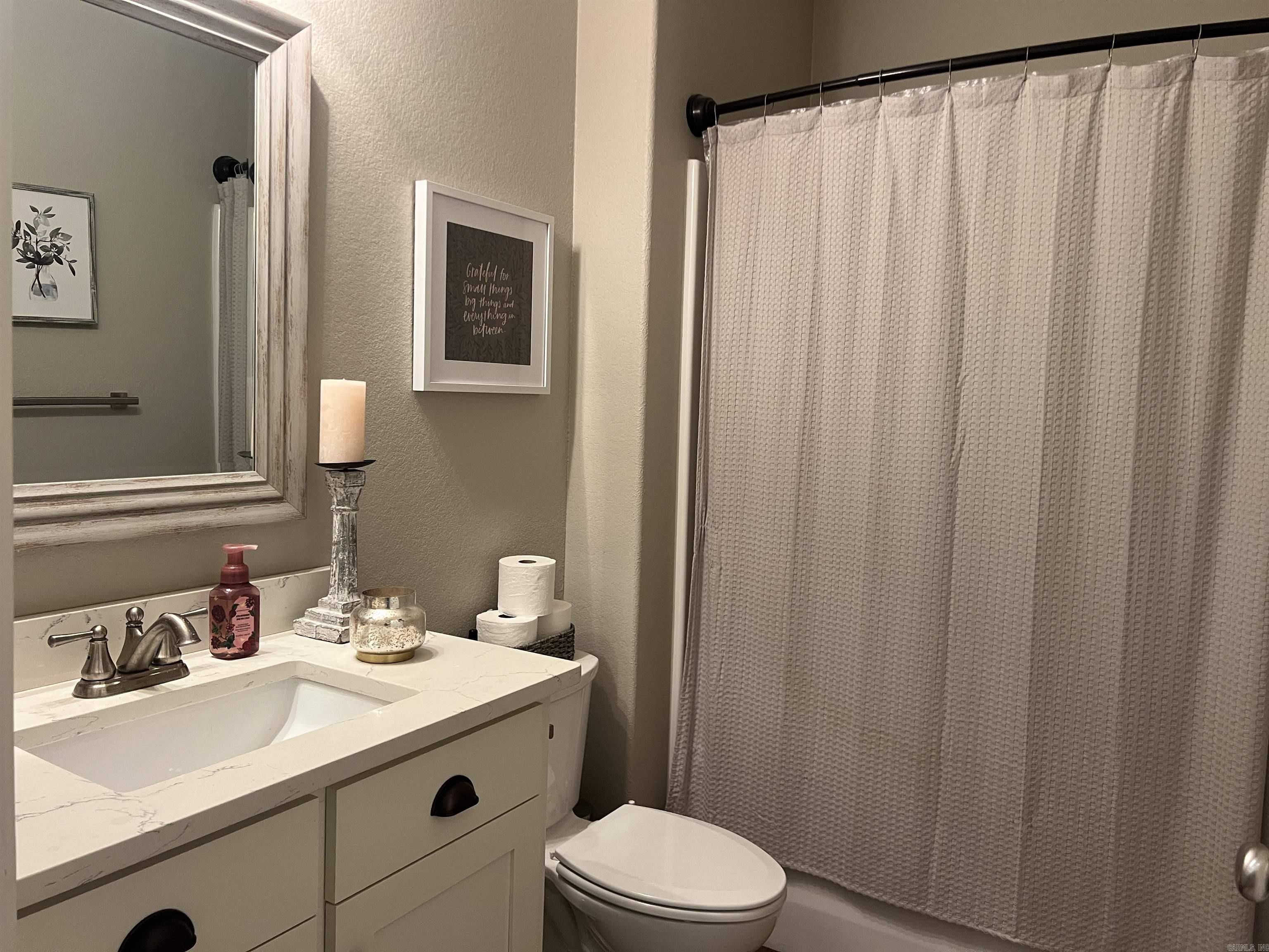 JACOB CREEK - Residential