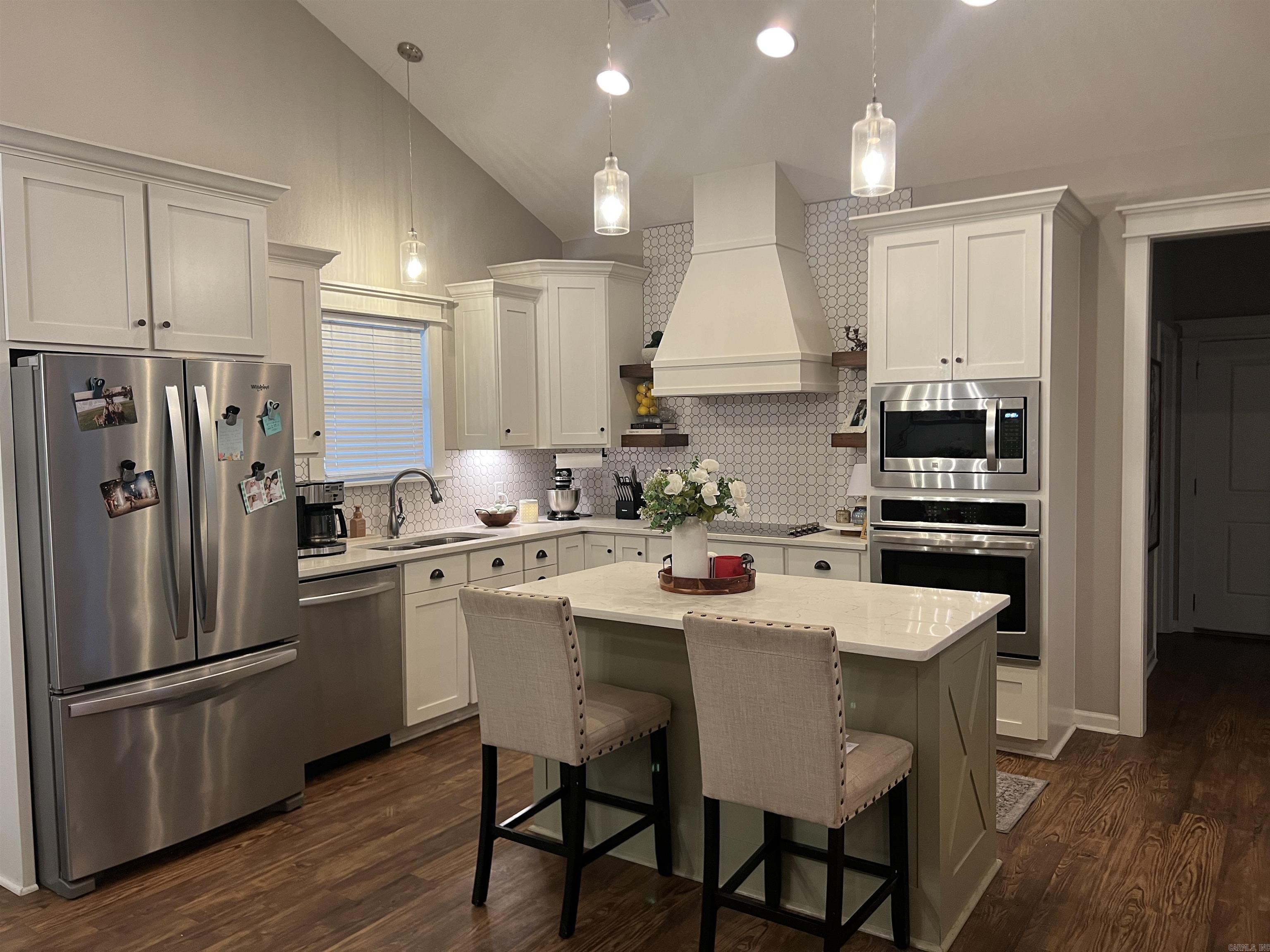 JACOB CREEK - Residential