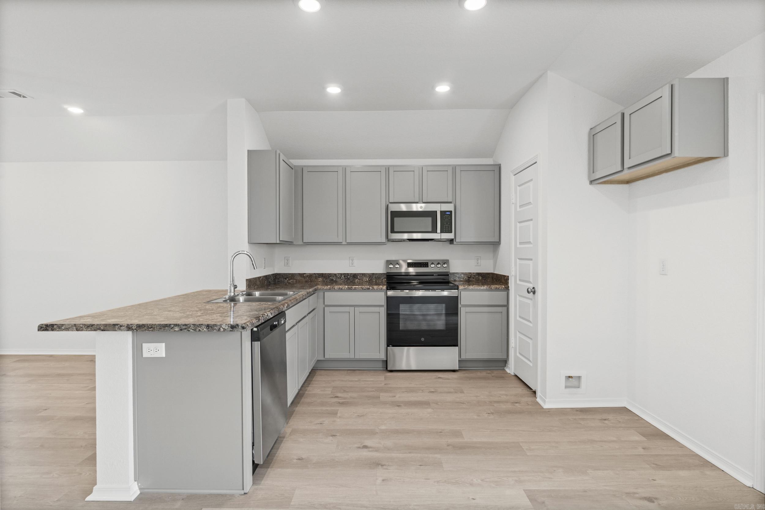 SOUTHFORK RANCH S/D PH I - Residential