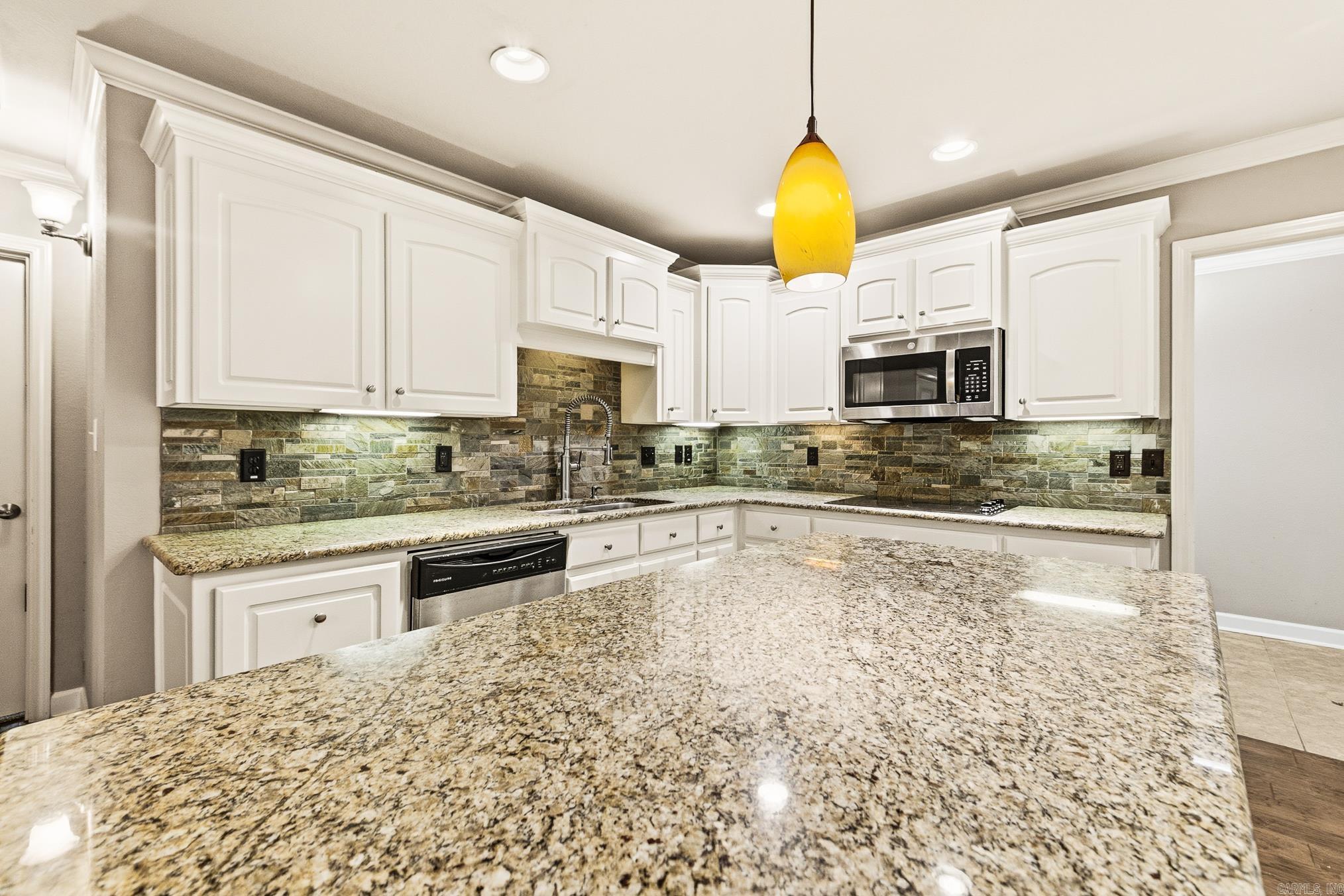 CEDAR CREEK - Residential