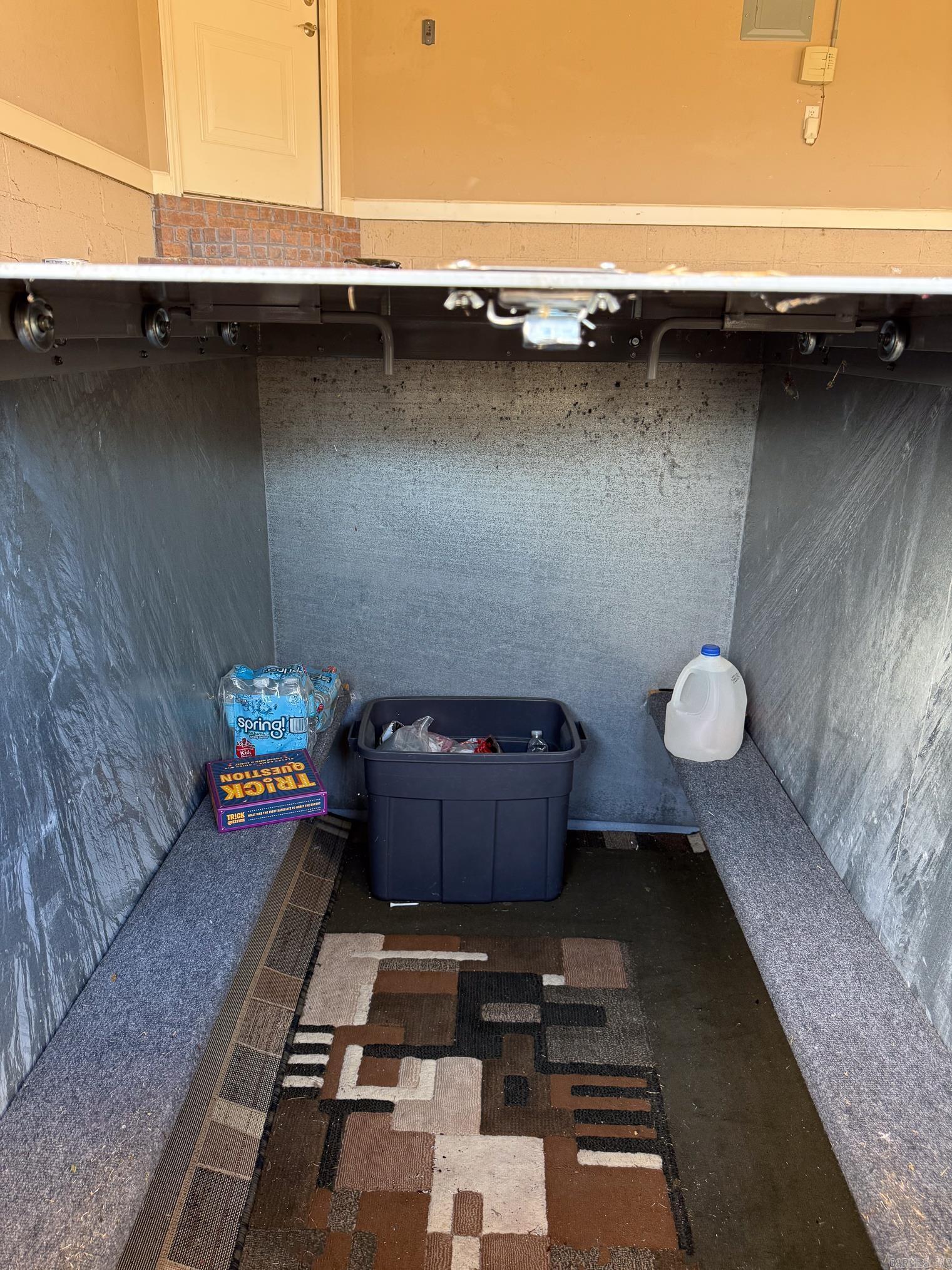 CEDAR CREEK - Residential