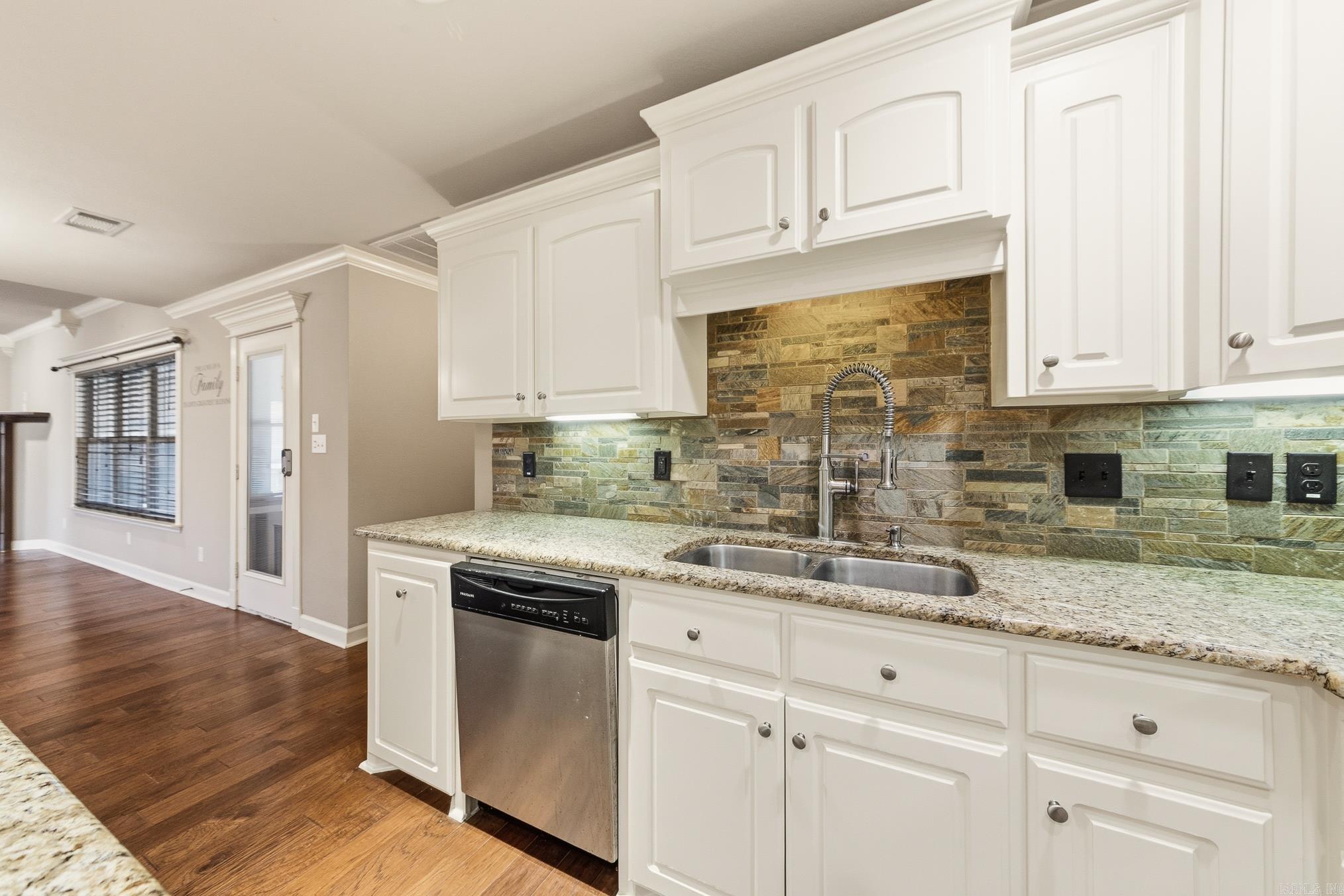 CEDAR CREEK - Residential