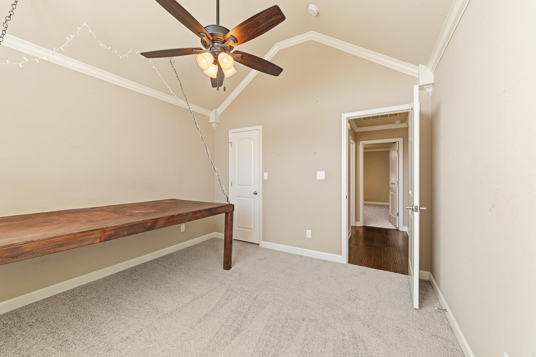 CEDAR CREEK - Residential