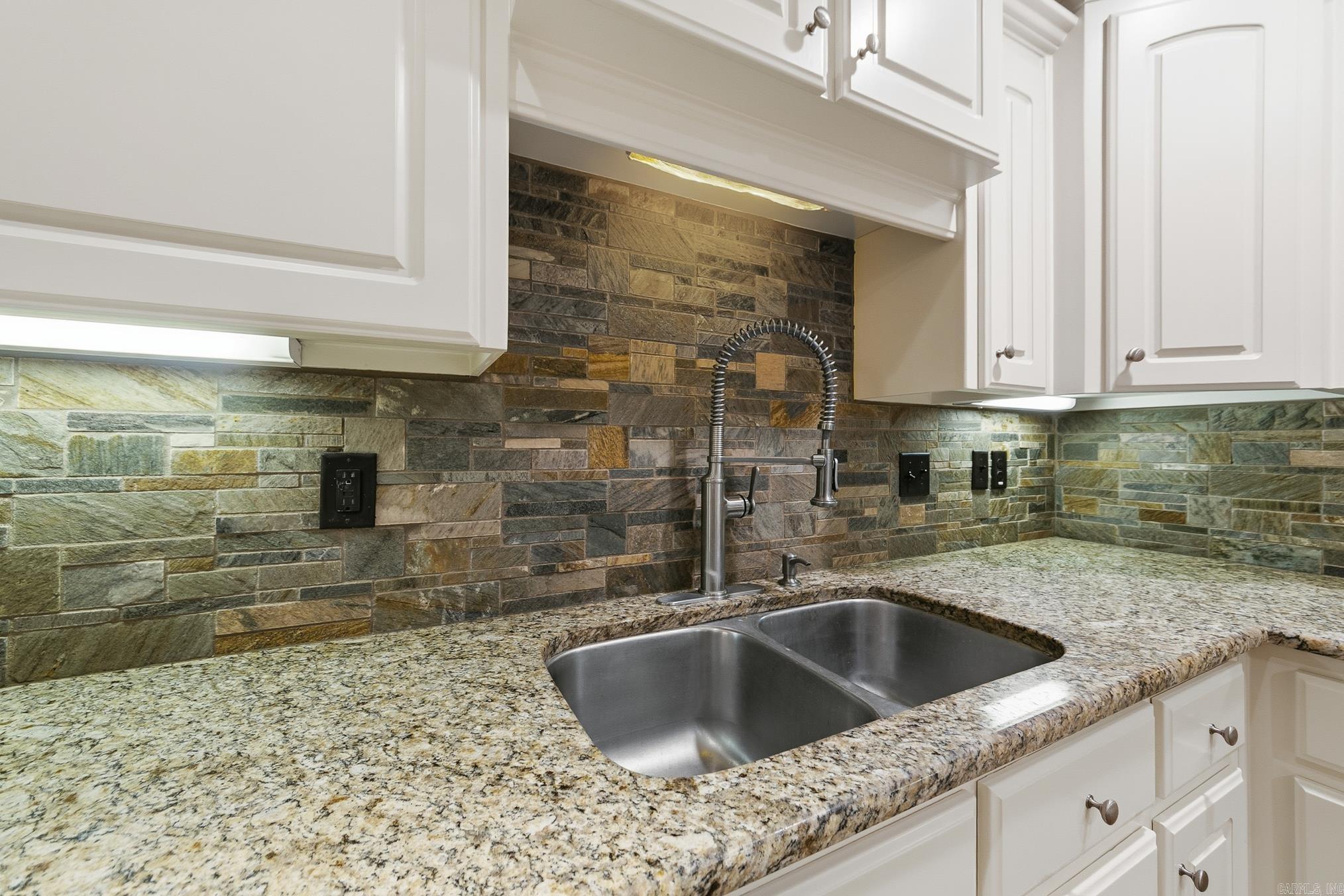 CEDAR CREEK - Residential