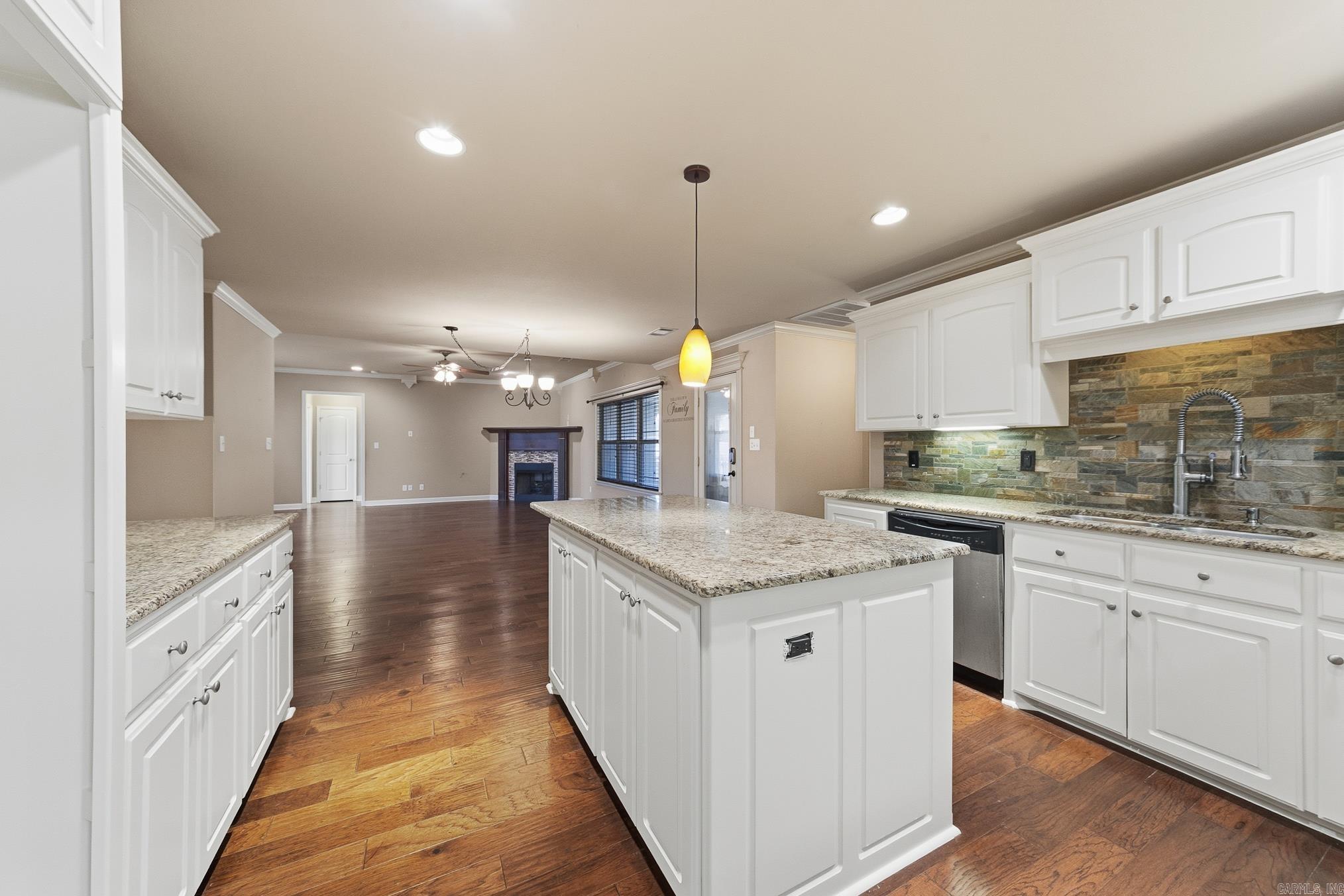 CEDAR CREEK - Residential