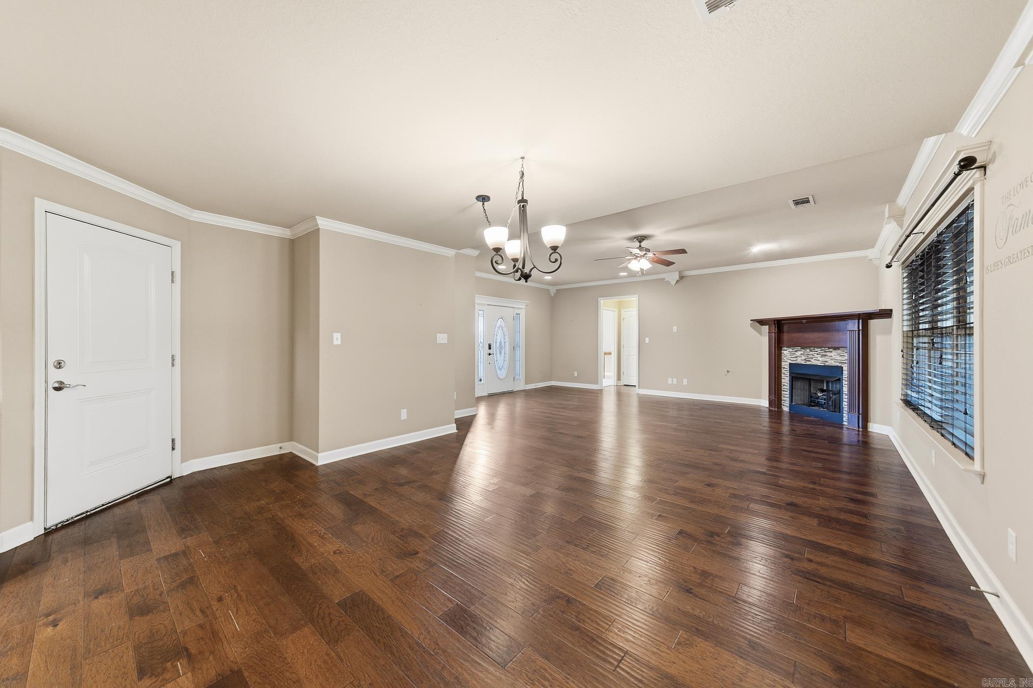 CEDAR CREEK - Residential