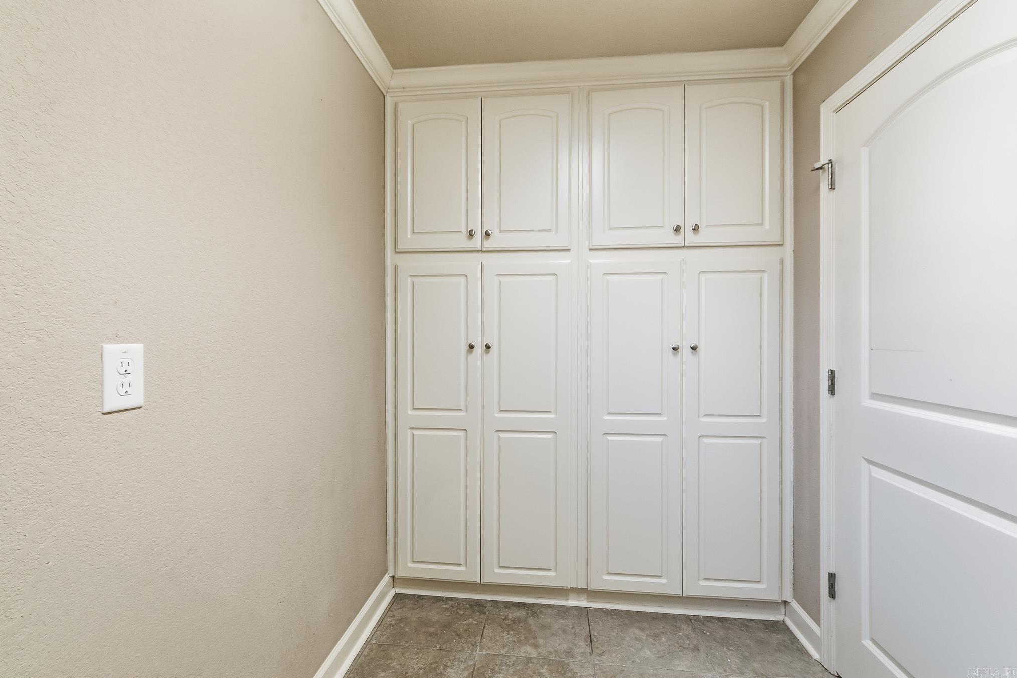 CEDAR CREEK - Residential