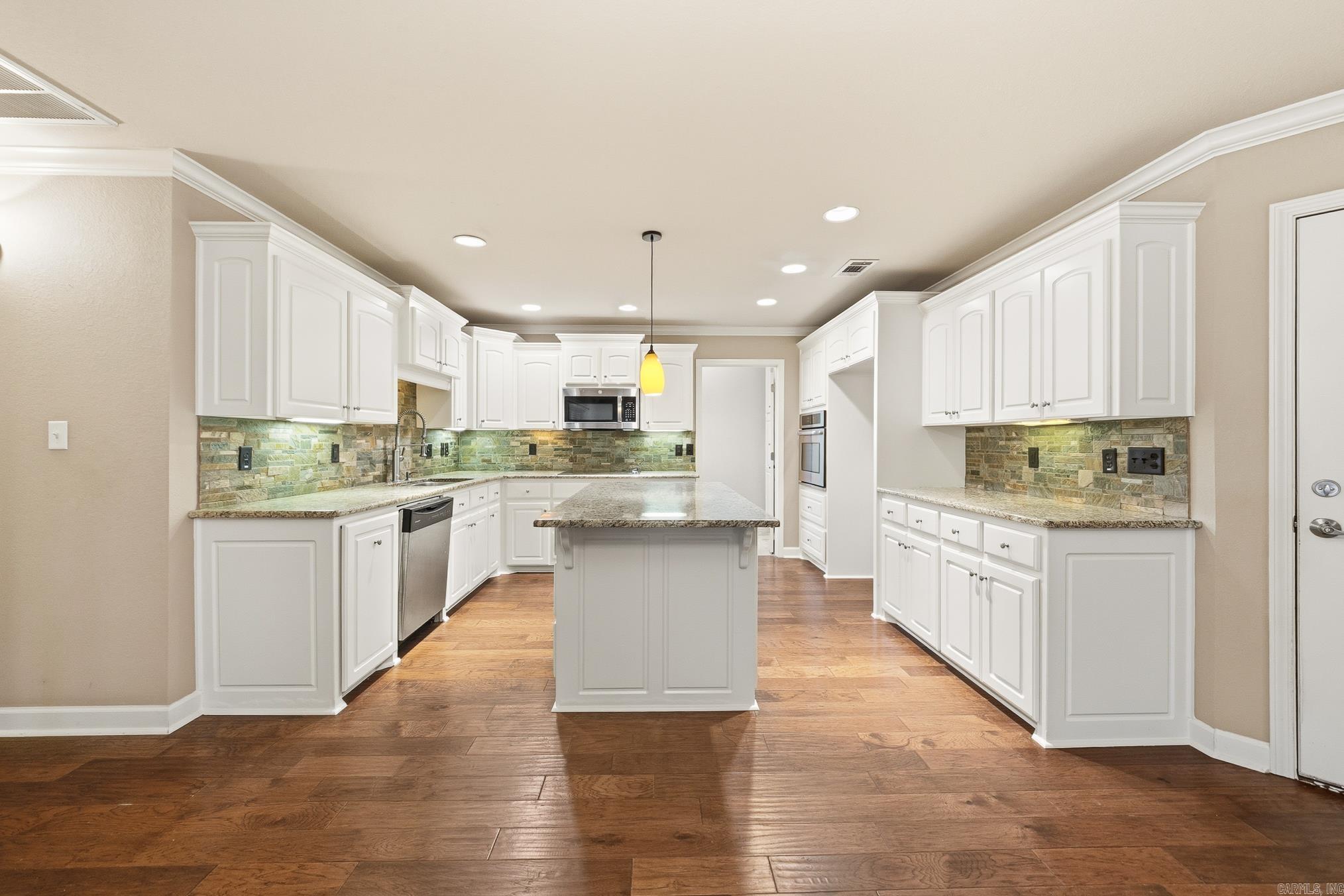 CEDAR CREEK - Residential