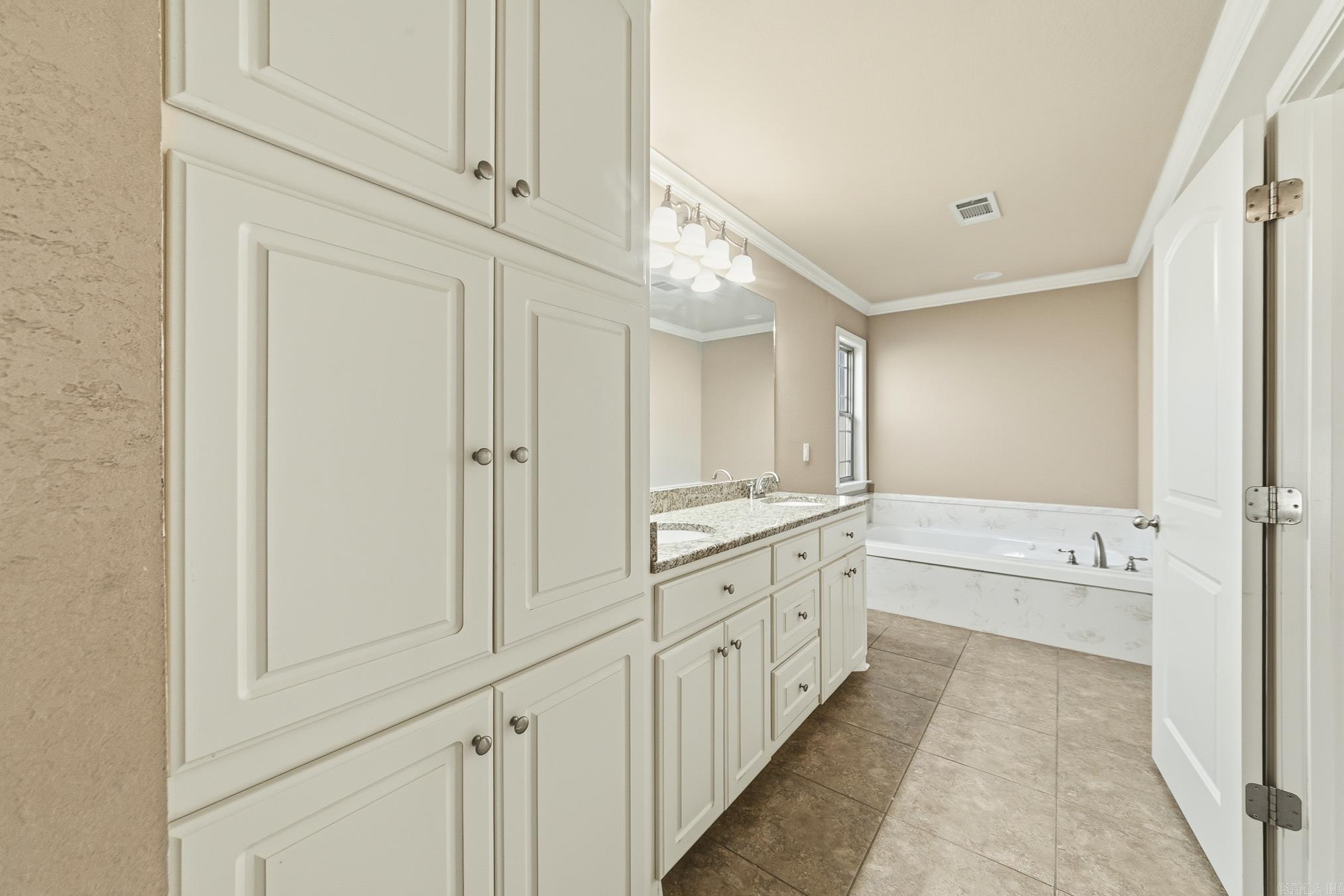 CEDAR CREEK - Residential