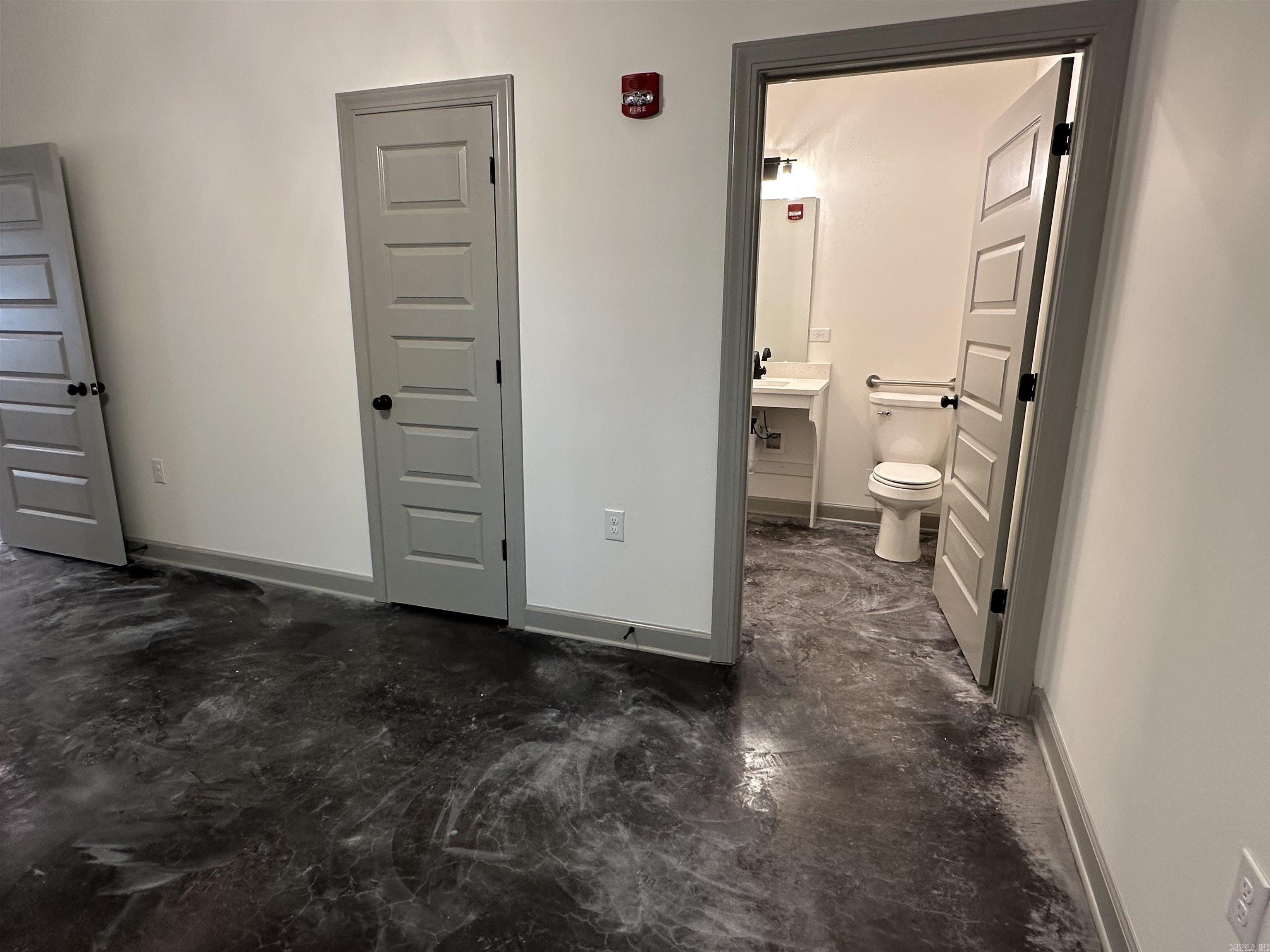 nil - Residential Lease