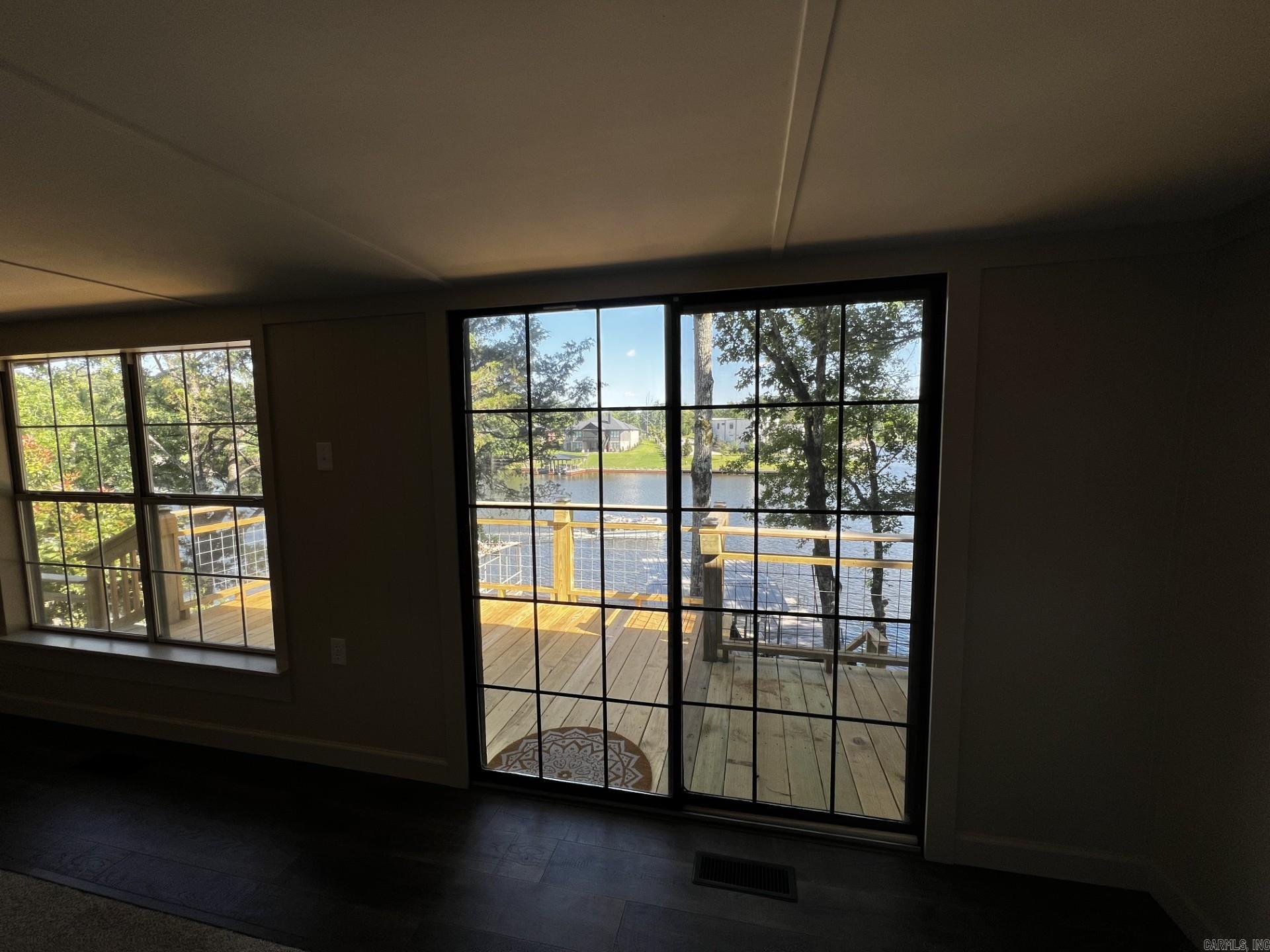 INDIAN LODGE LAKE ESTS - Residential