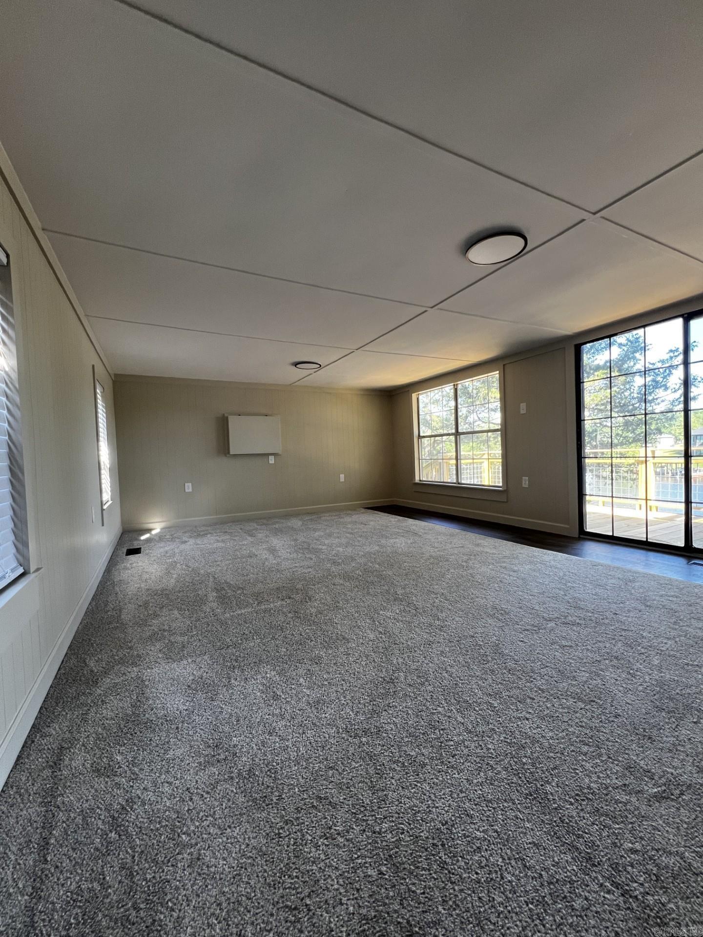 INDIAN LODGE LAKE ESTS - Residential