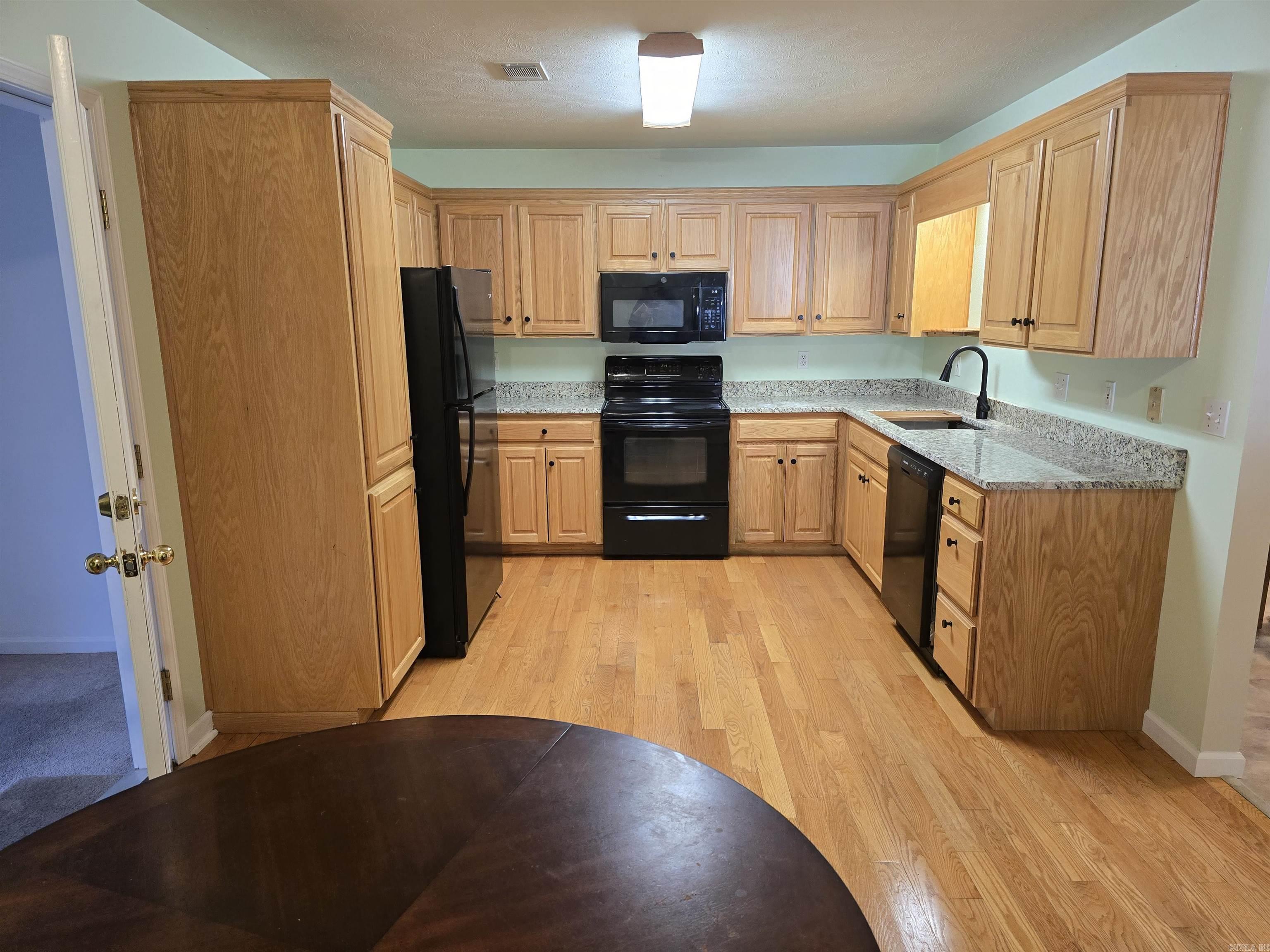 CANEY HILL - Residential