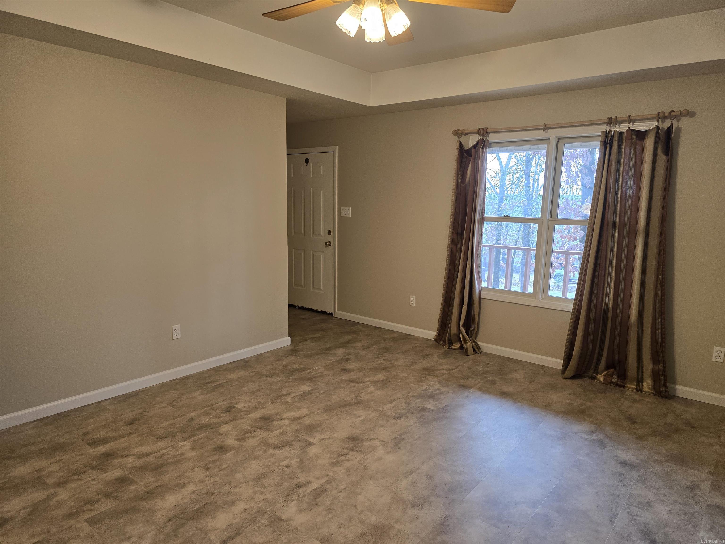 CANEY HILL - Residential