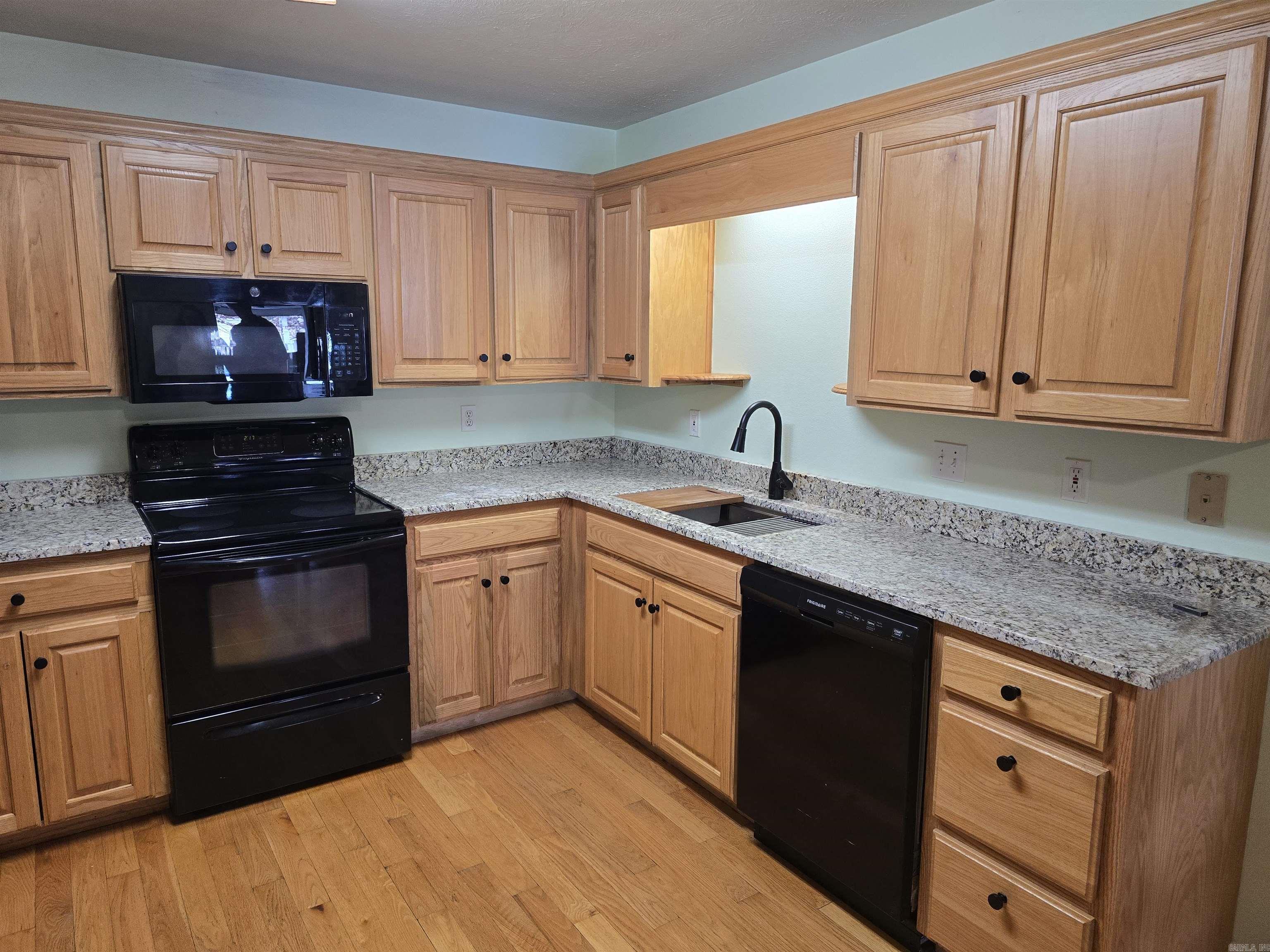 CANEY HILL - Residential